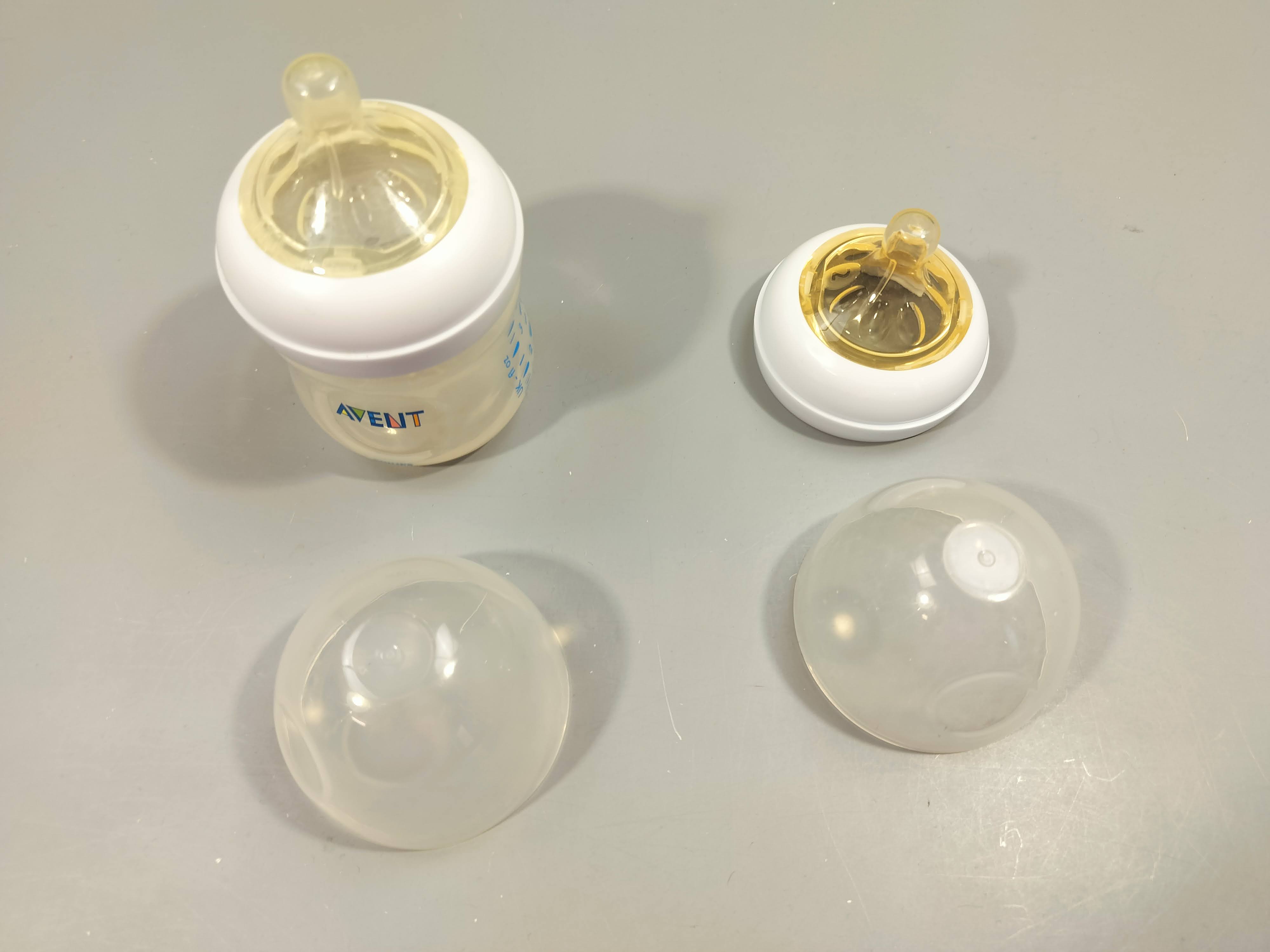 Biberon Avent en plastique  -125ml + tétine de rechange