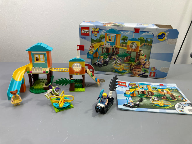 L'aire de jeux de Buzz et Bo Peep 10768 avec 3 figurines, boîte et notice, Toy Stor.y 4, moins cher chez Petit Kiwi