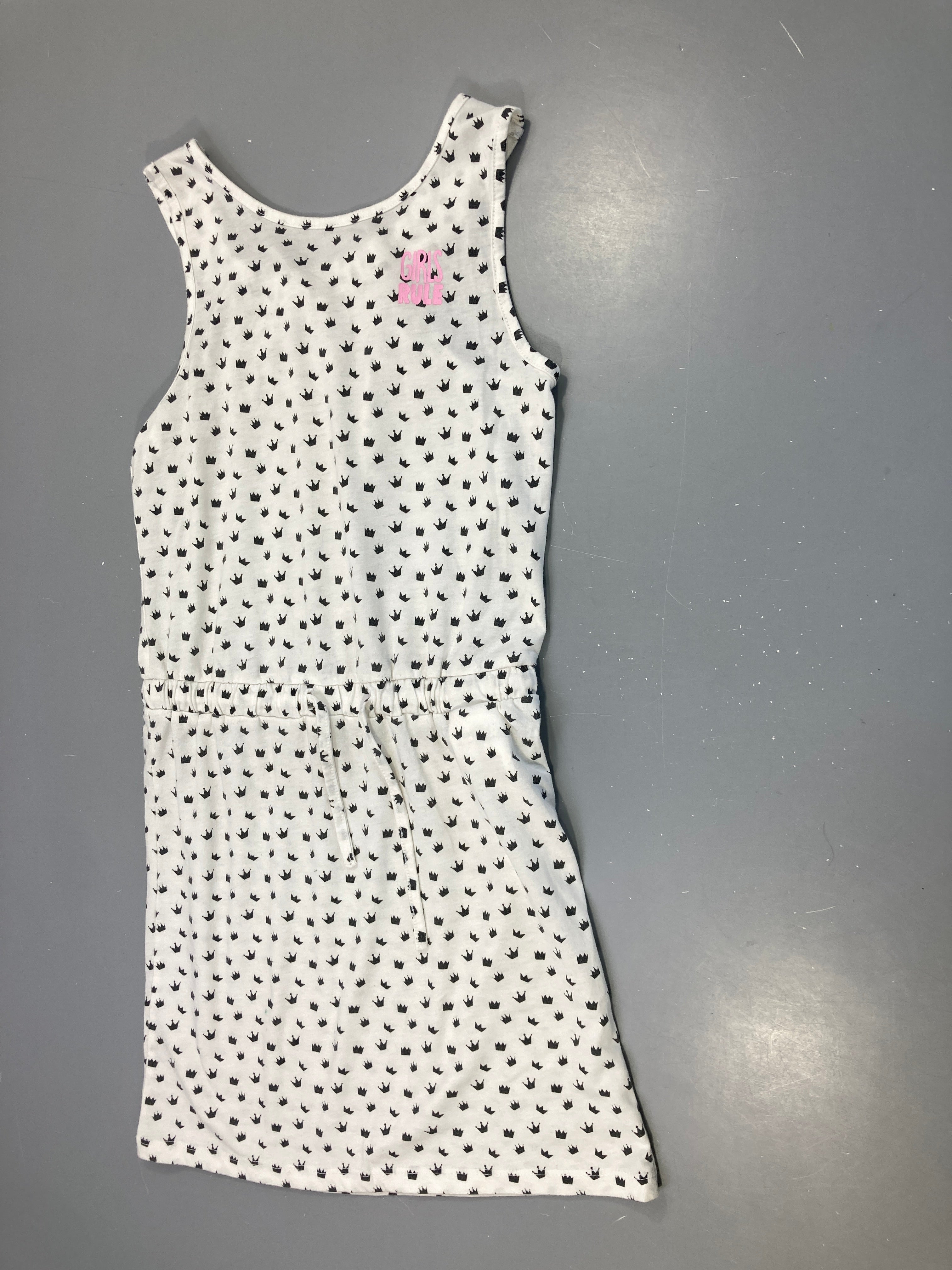 Robe m.c jersey blanc couronnes noires, légèrement boulochée