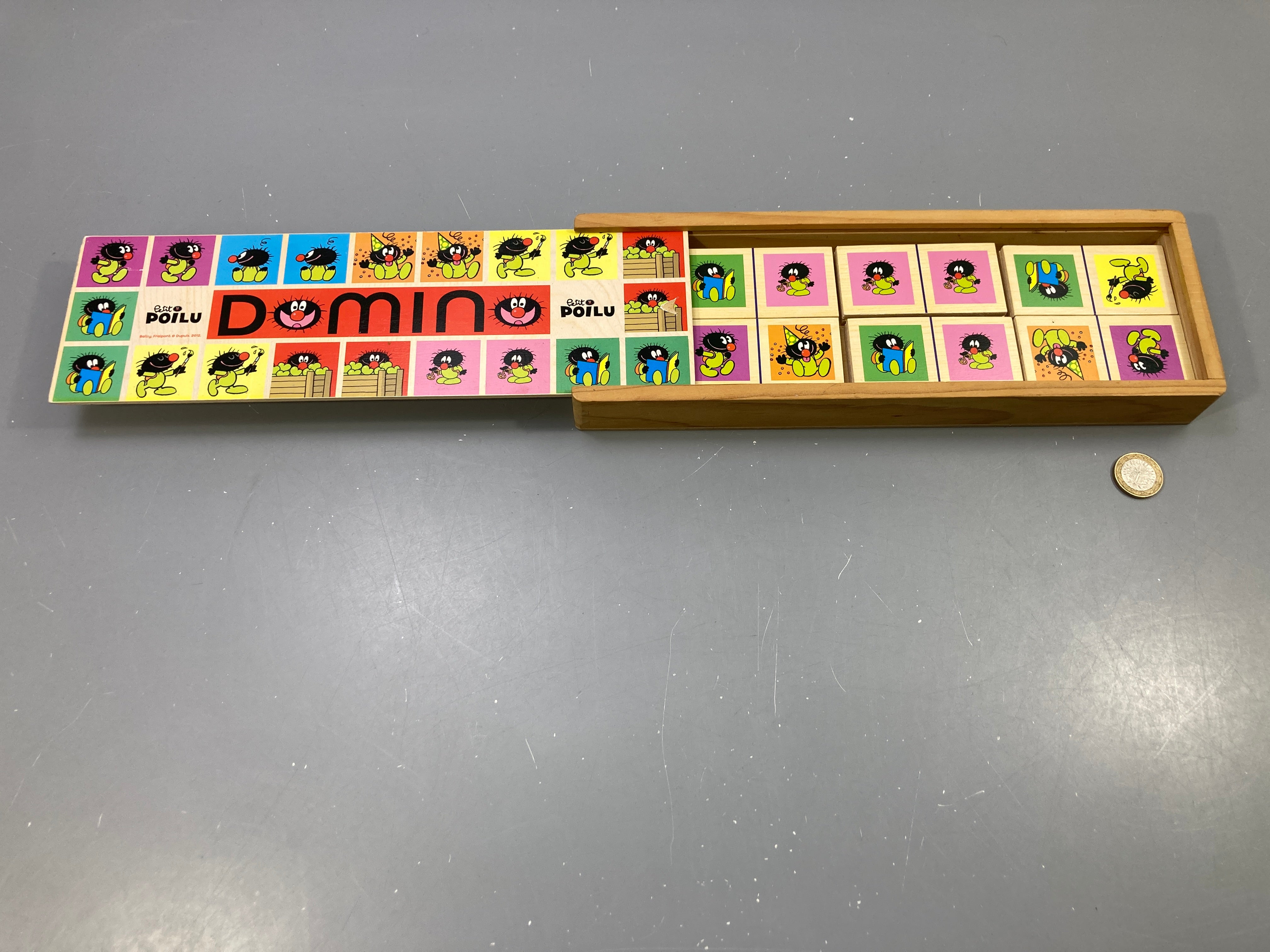 Jeu de dominos Petit Poilu en bois, boîte coulissante