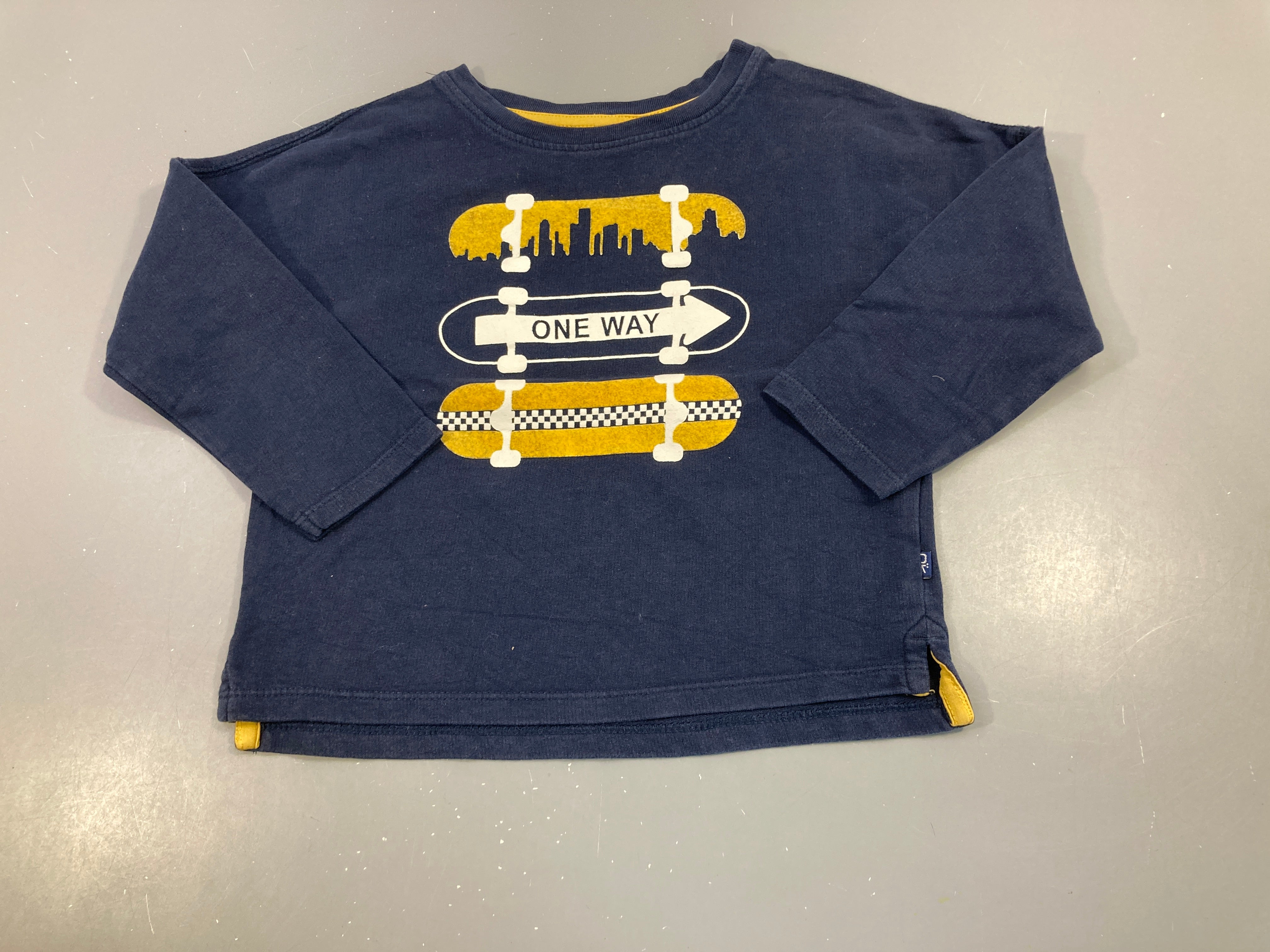 T-shirt m.l épais bleu marine skates