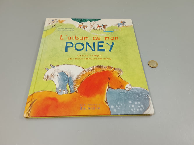 L'album de mon Poney, moins cher chez Petit Kiwi