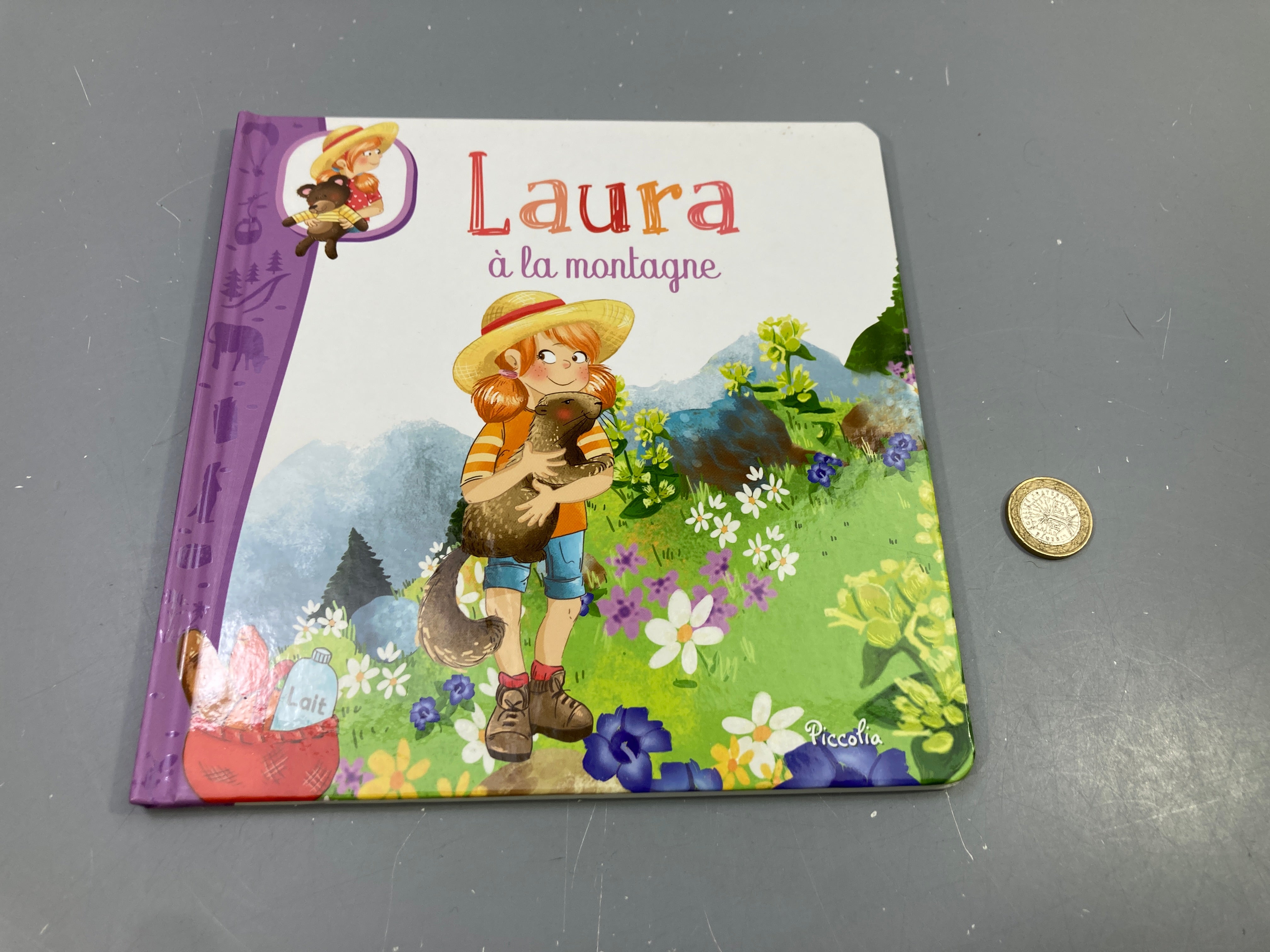 Livre Laura à la montagne, Piccolia