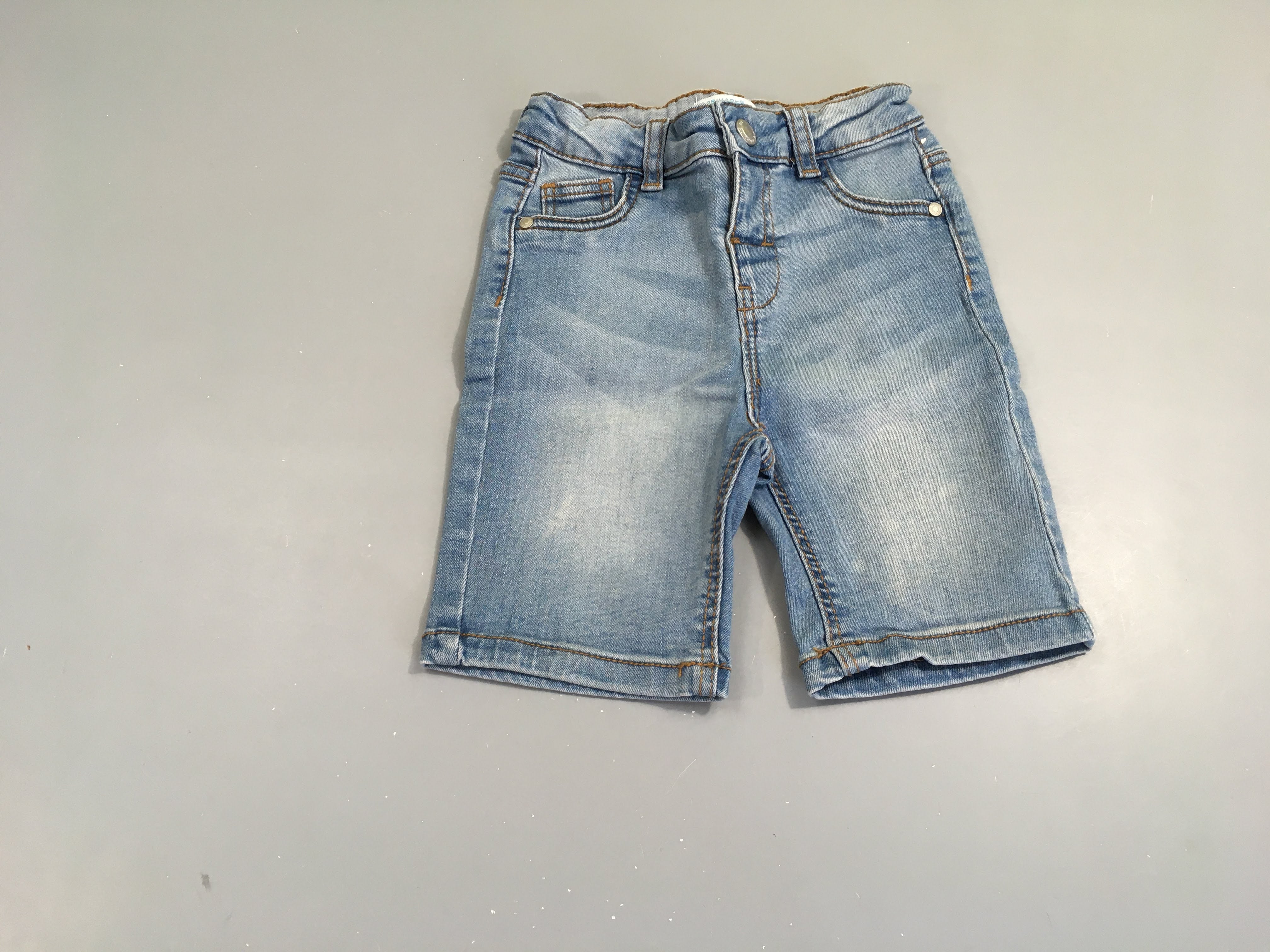 Bermuda en jean clair