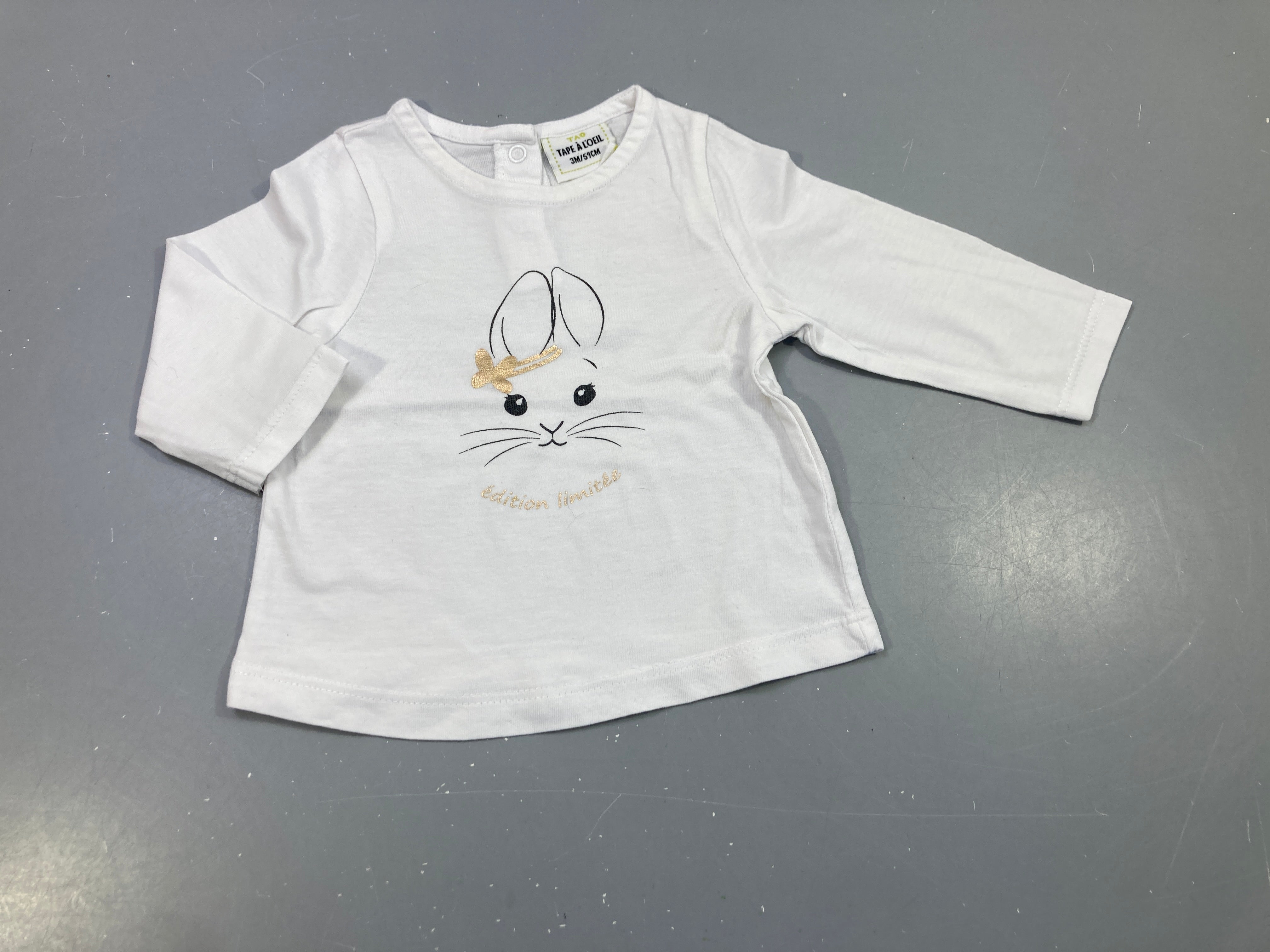 T-shirt m.l blanc , tête de lapine 