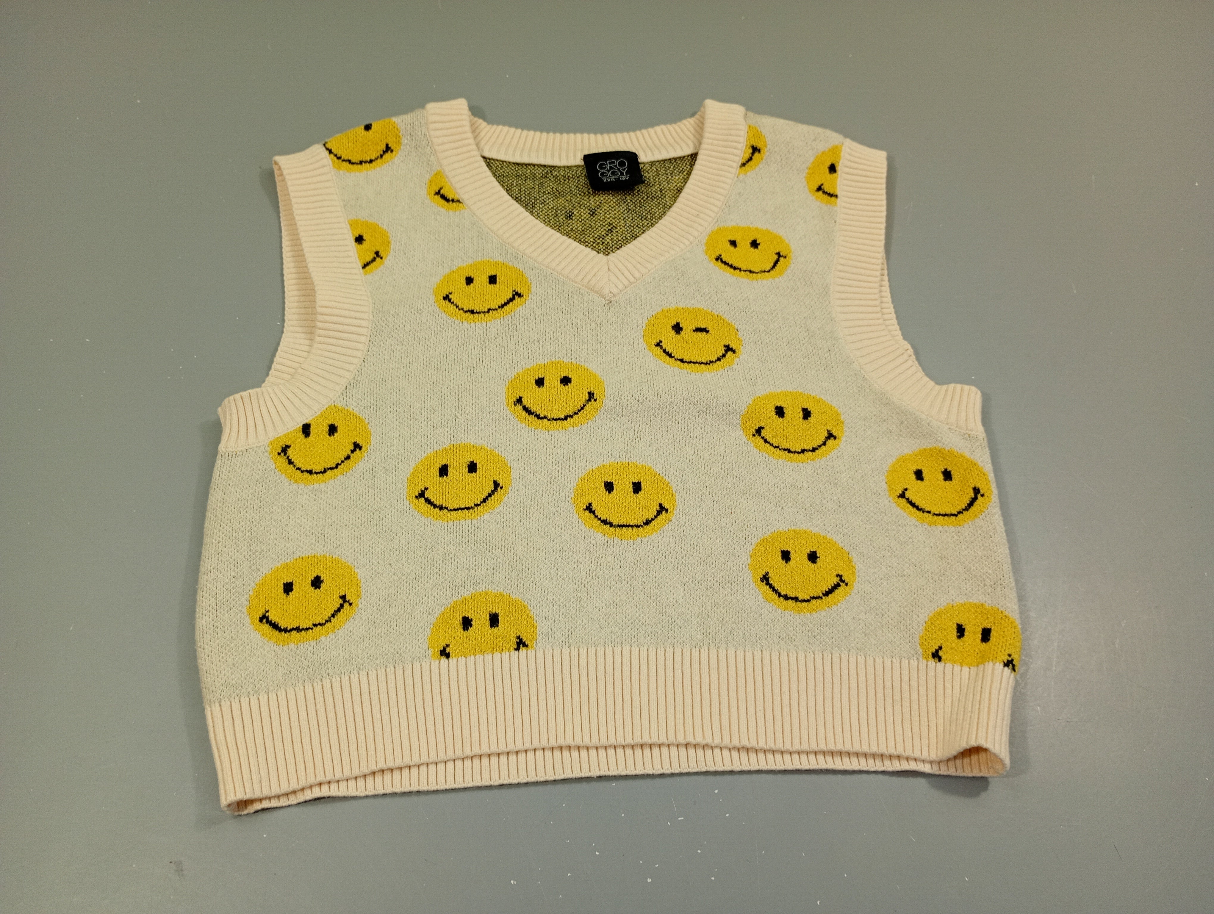 Pull s.m col V  écru, s.mileys