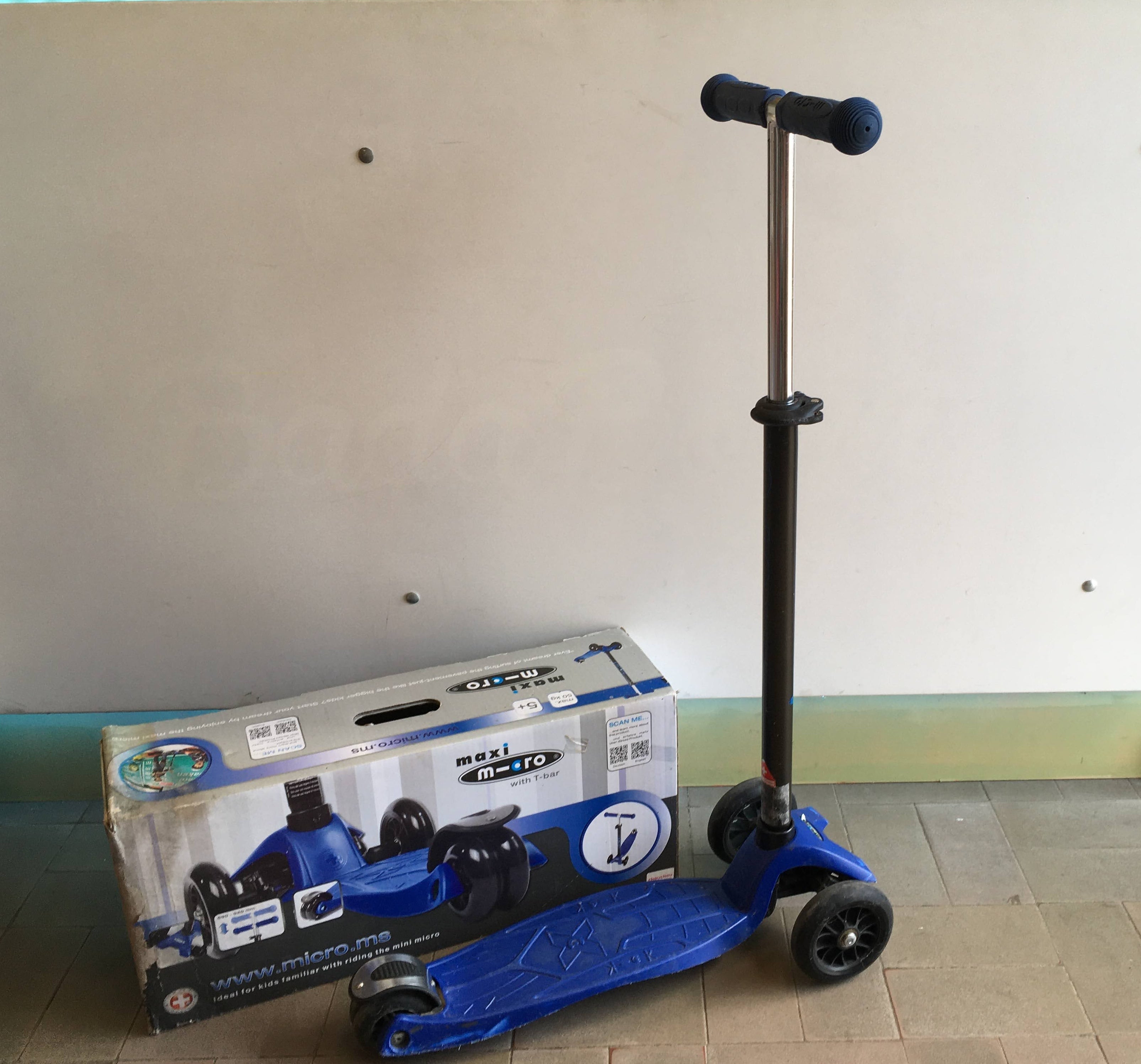 Trottinette micro maxi bleue T-Bar, +5 ans, jusque 50kg