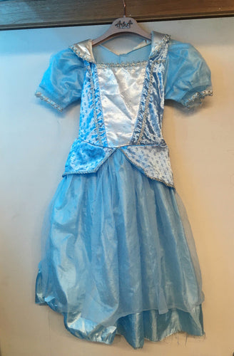 Déguisement robe Cendrillon bleu clair tulle, bas abimé/effiloché, moins cher chez Petit Kiwi