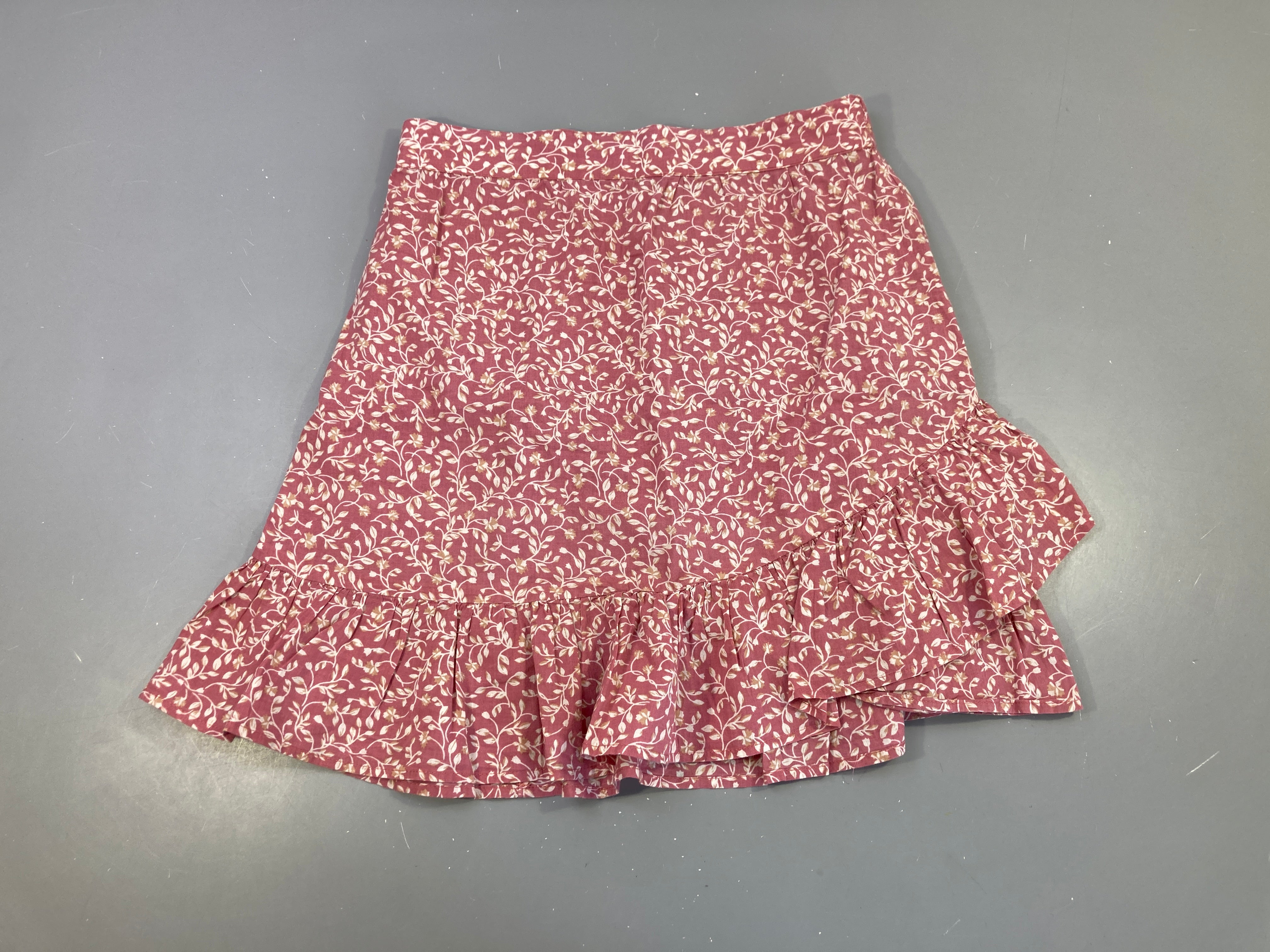 Jupe rose fleurie volants