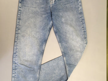 Jeans relaxed. Chris, légèrement taché à l'arrière, 28/32