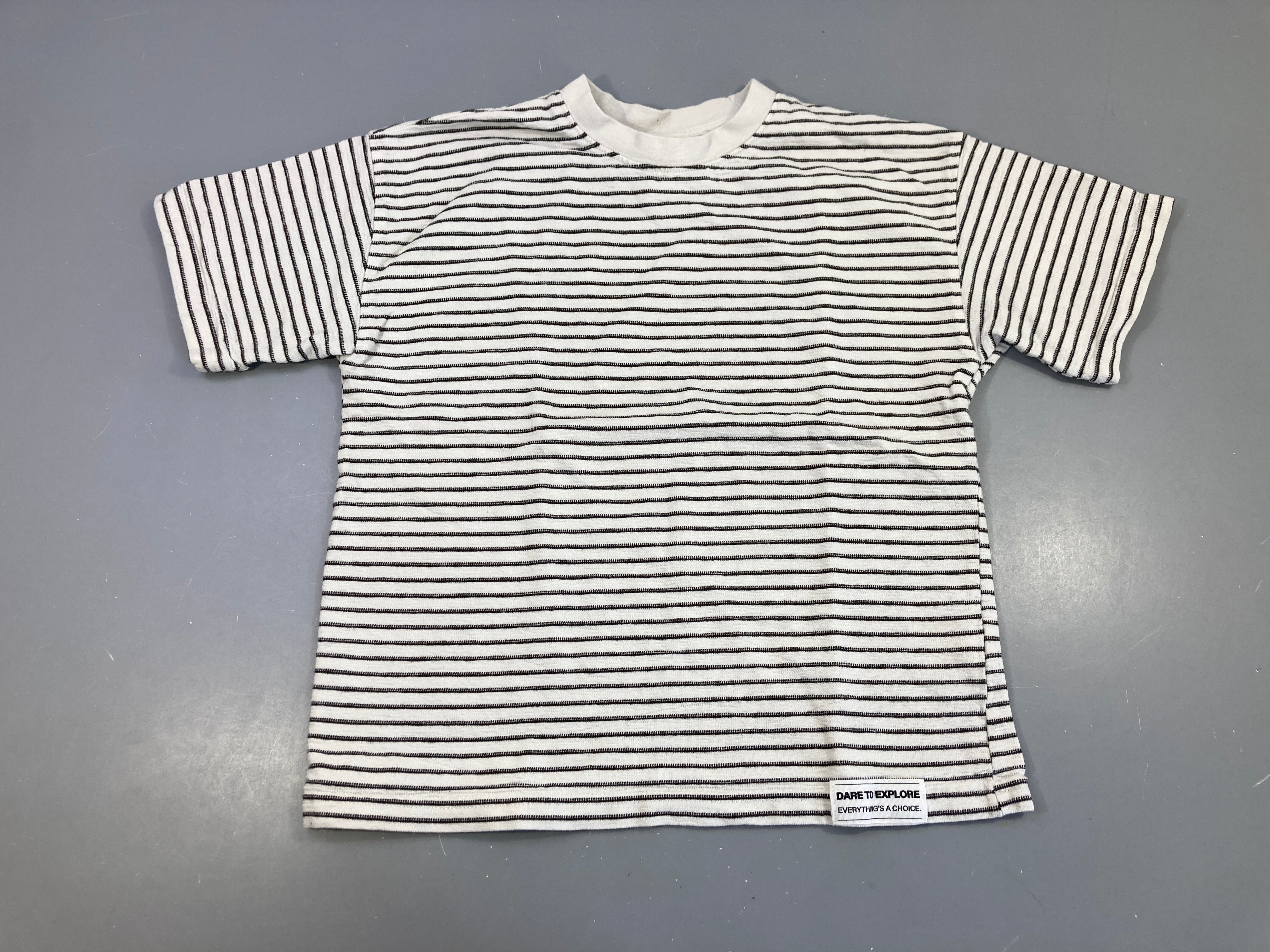 T-shirt m.c épais écru grisé rayé gris