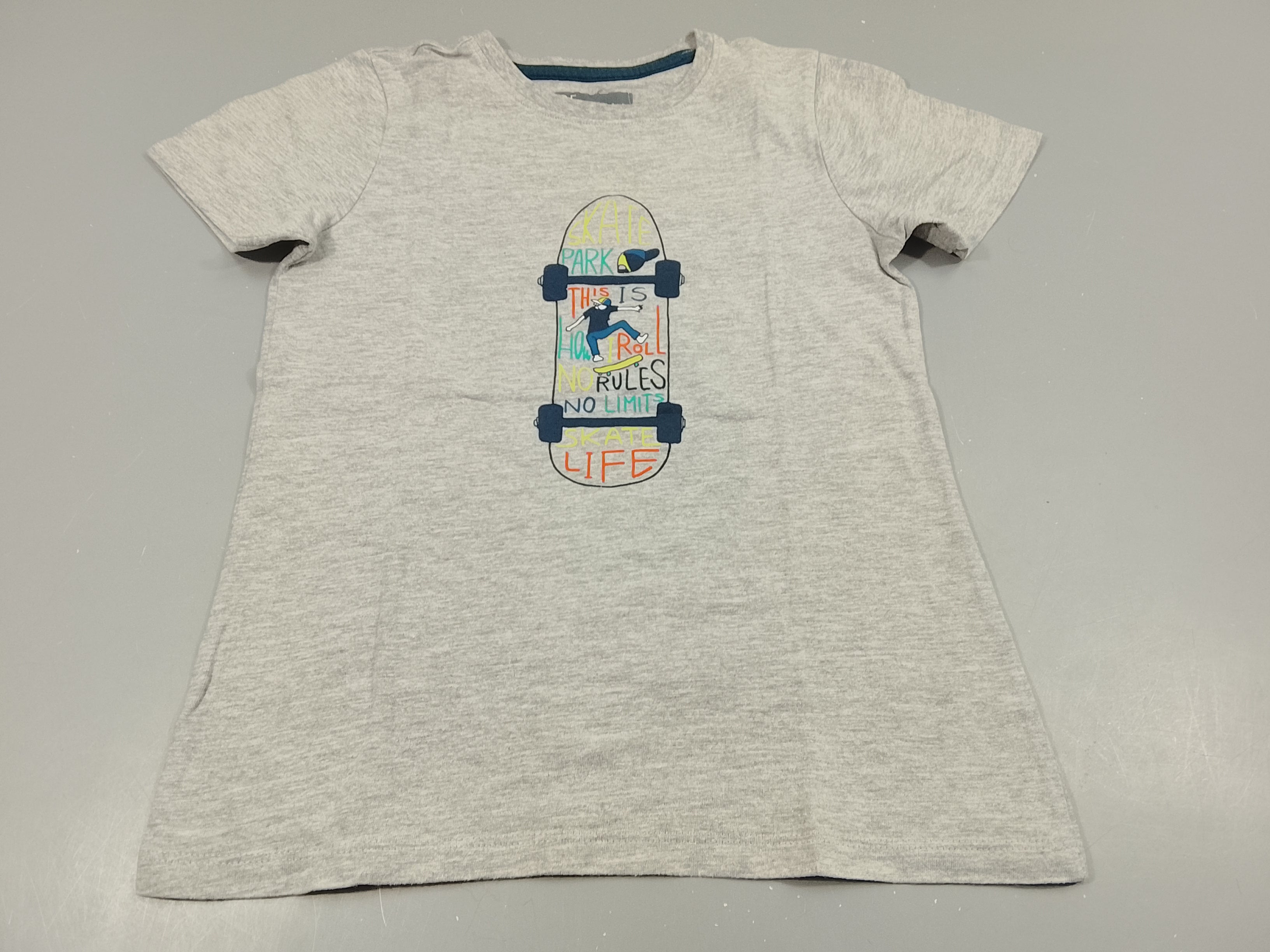 T-shirt m.c gris flammé, skateboard