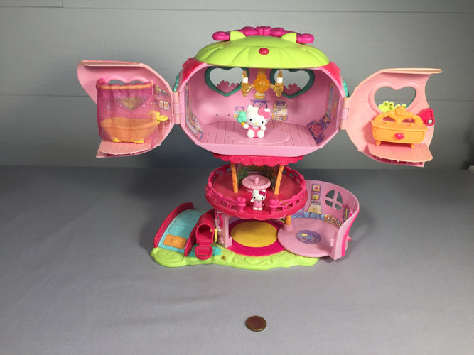 Maison pour figurines + 1 figurine Hello Kitty, moins cher chez Petit Kiwi