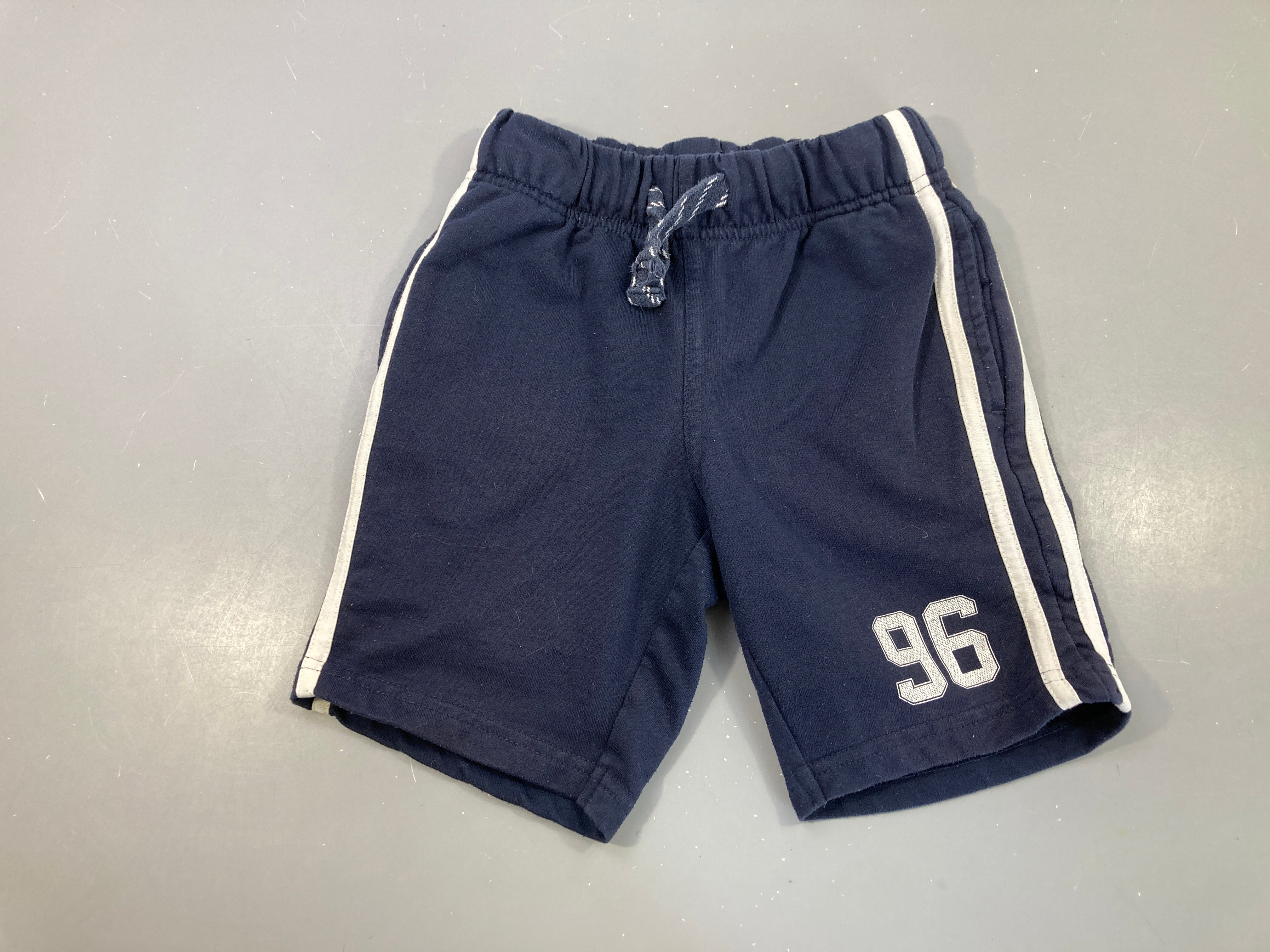 Bermuda molleton bleu foncé 96 Bouloché
