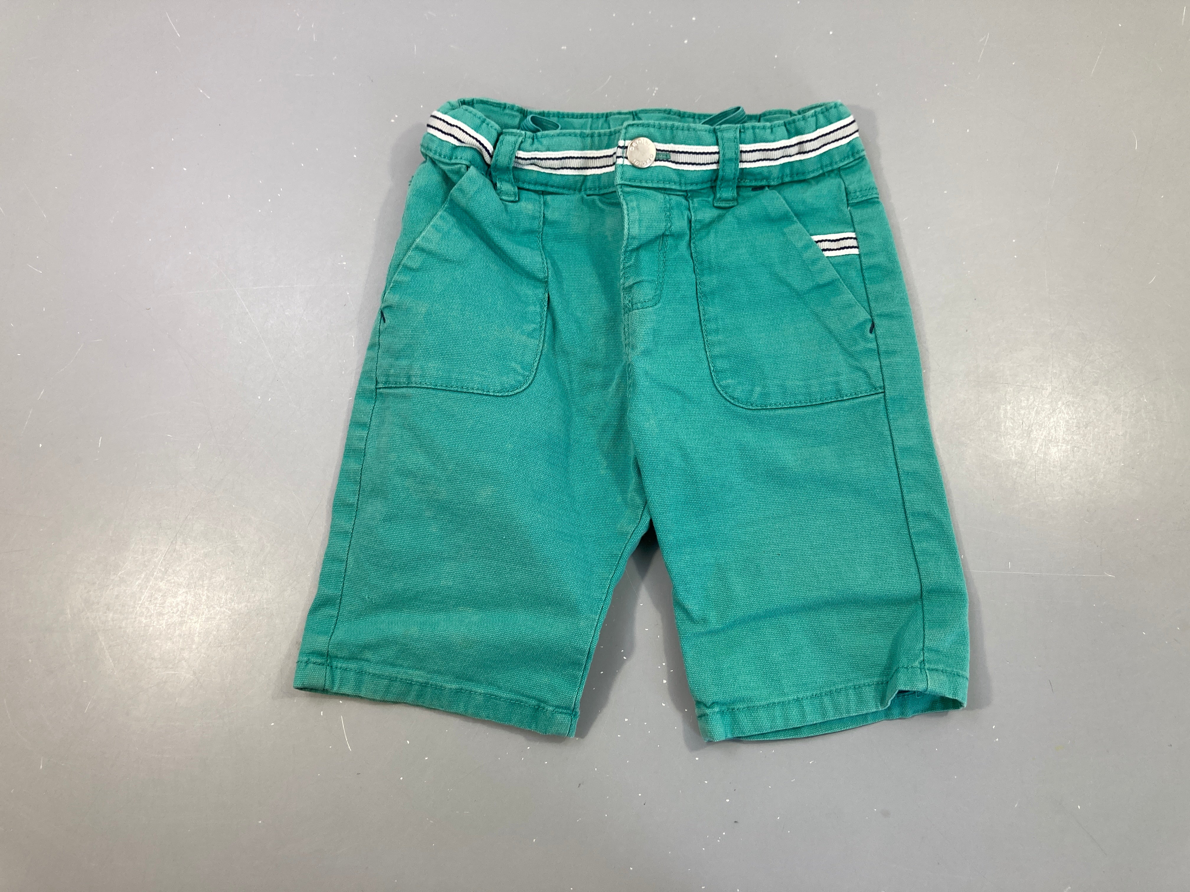 Bermuda vert effet ceinture