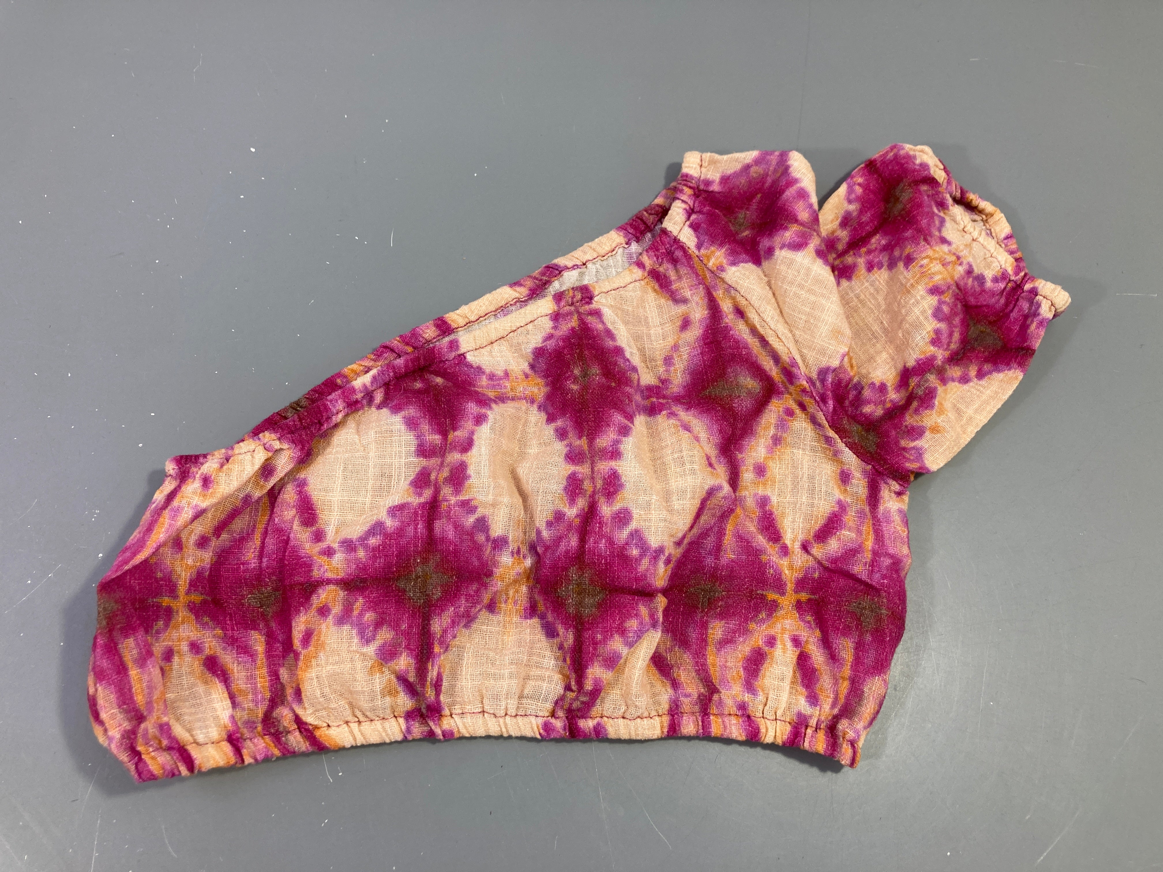 Blouse décalée rose effet