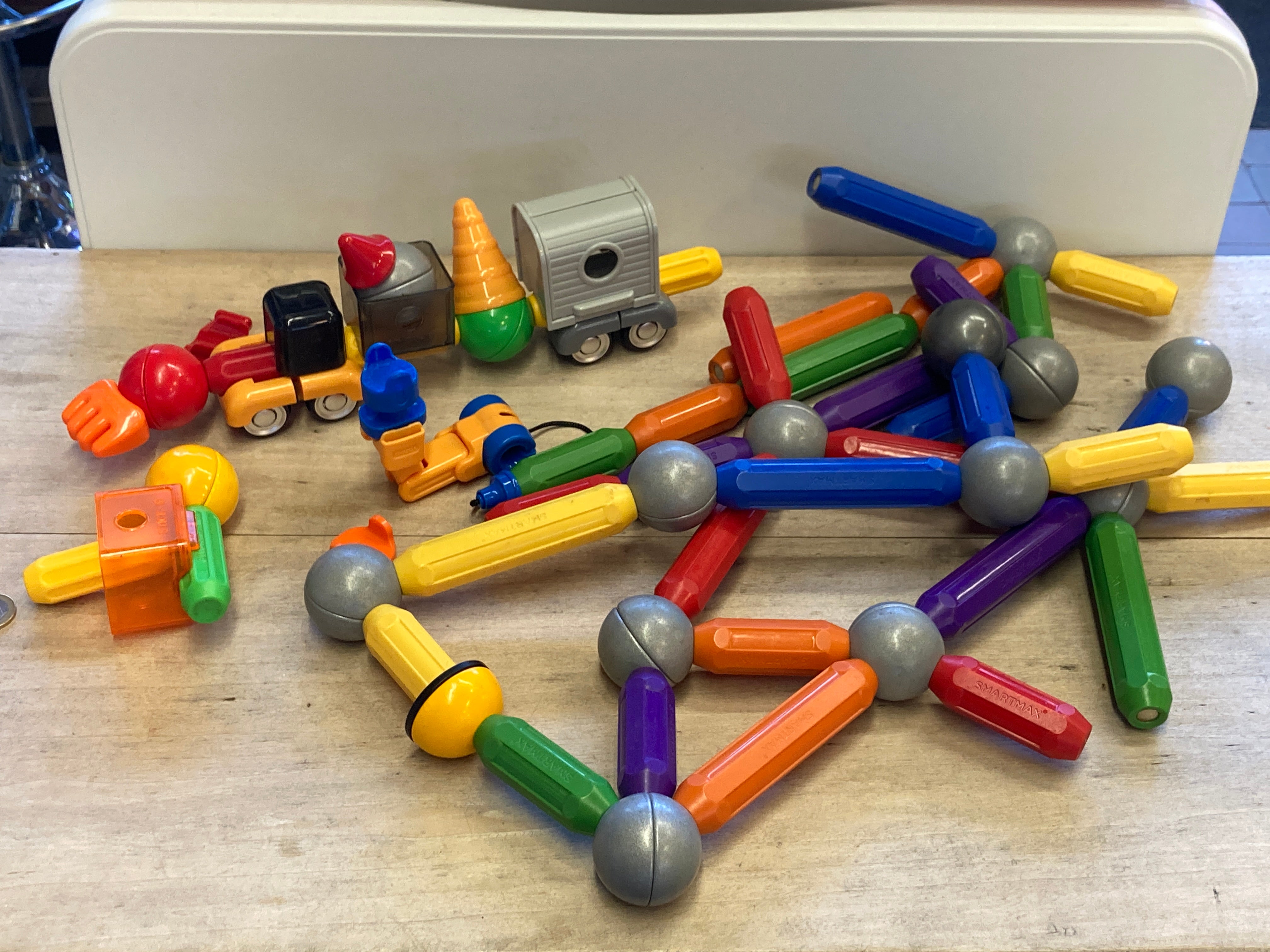 Smartmax + Quelques Magnetic Construction Toy Stick-O Construction Set for Children Aged 3+,