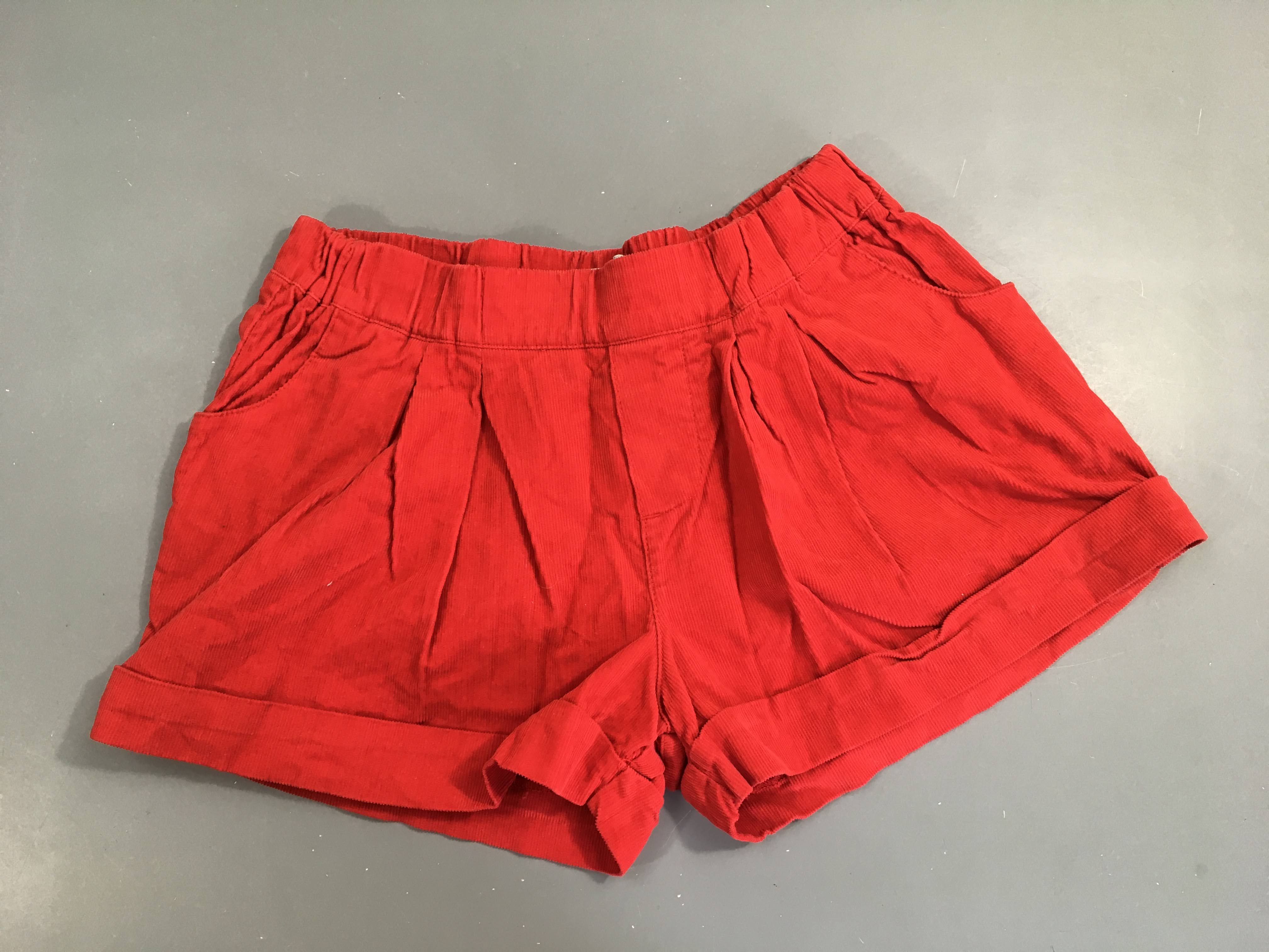 Short velours côtelé rouge à revers