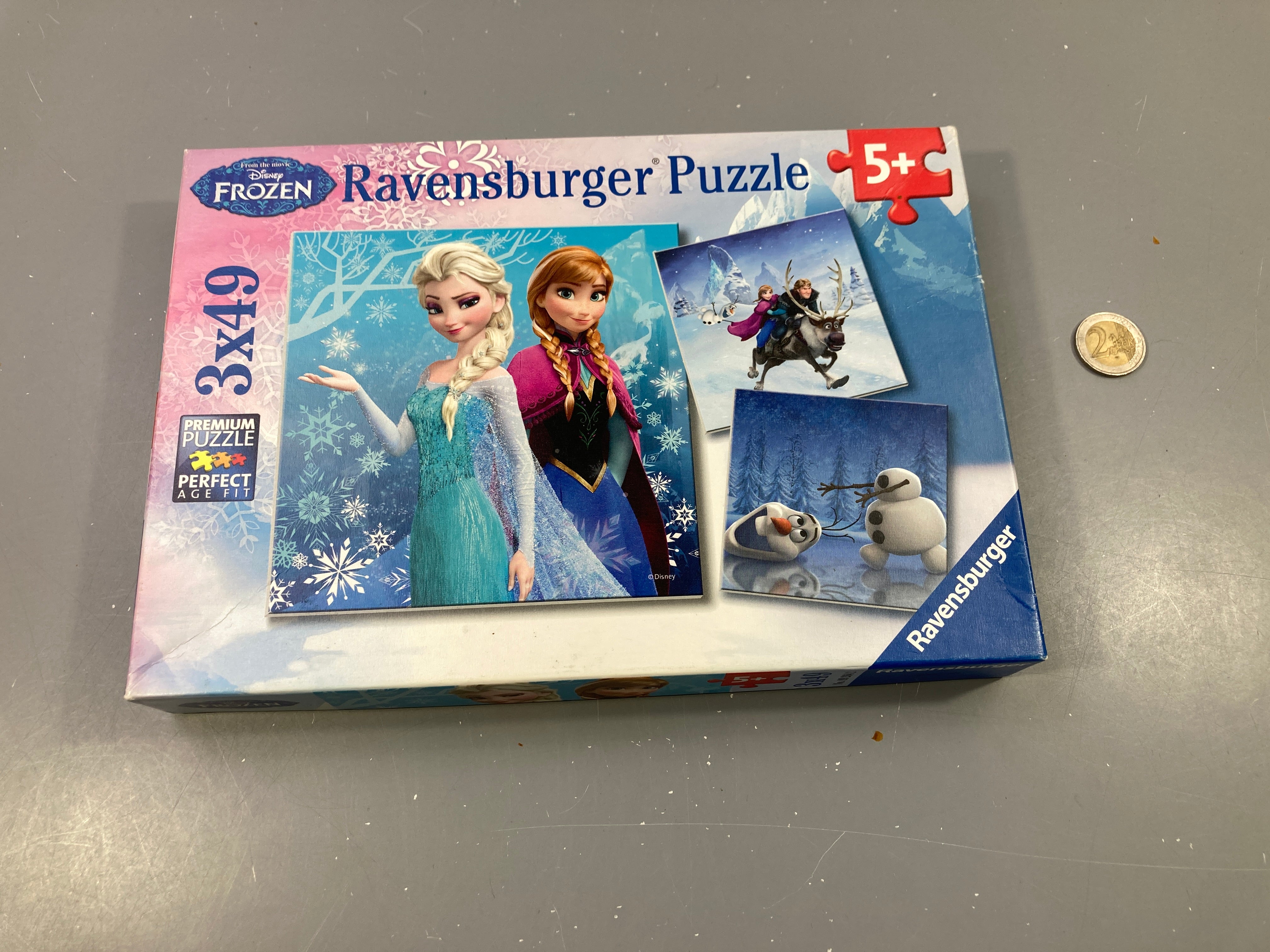 Complet, 3 puzzles Reine des neiges 3x49 pcs, +5a