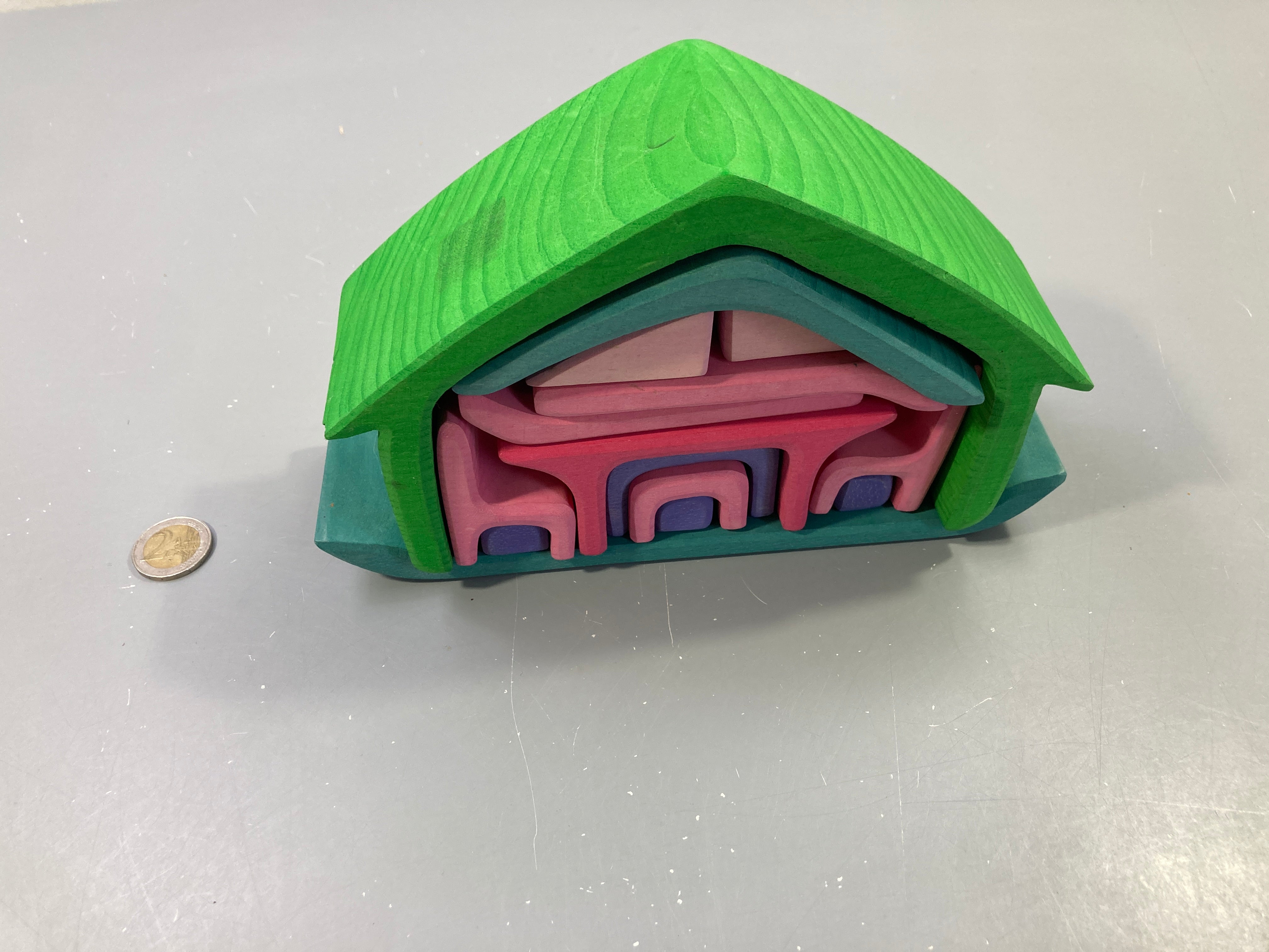 Jouet en bois empilable, maison