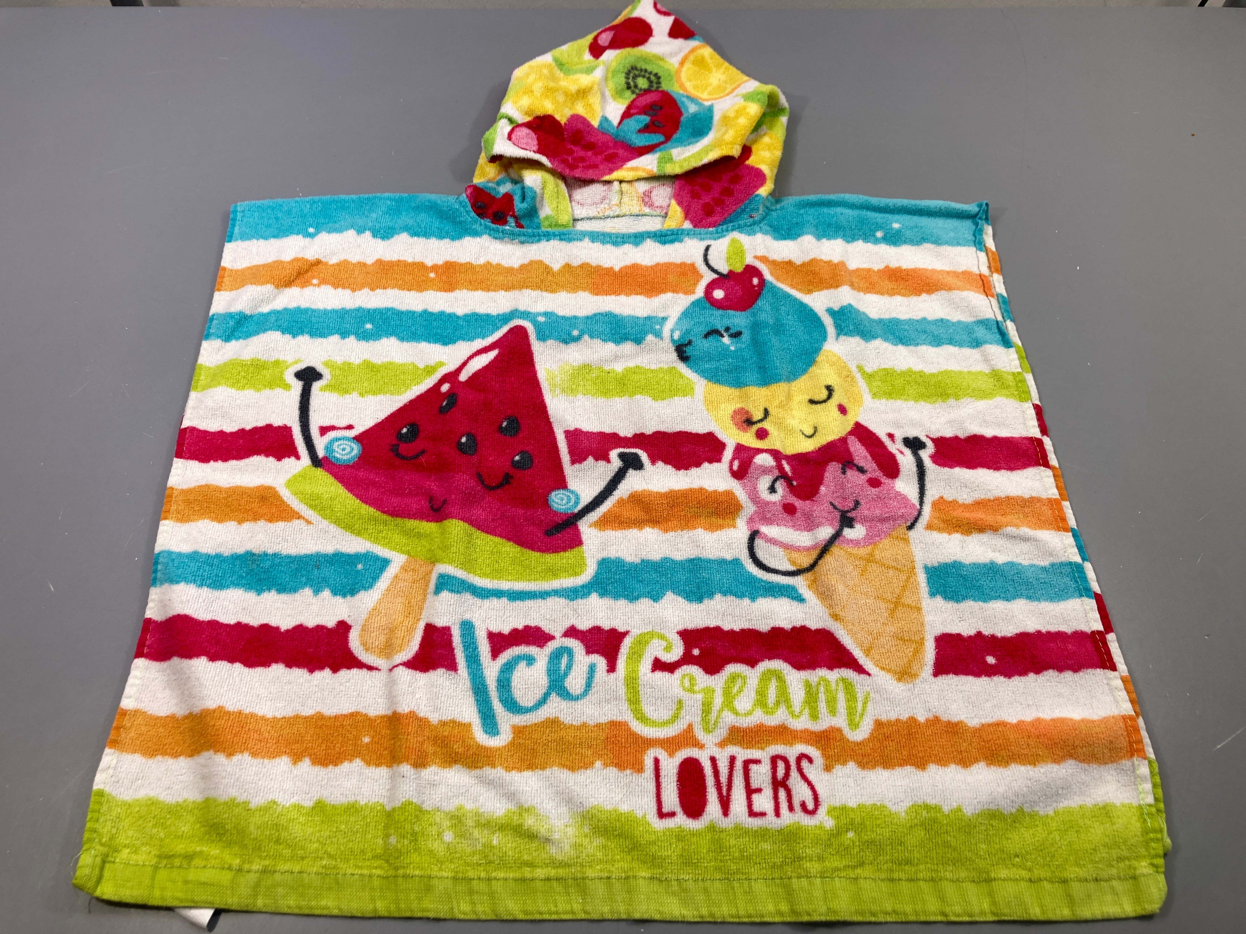 Poncho de bain  blanc motifs glaces colorés 