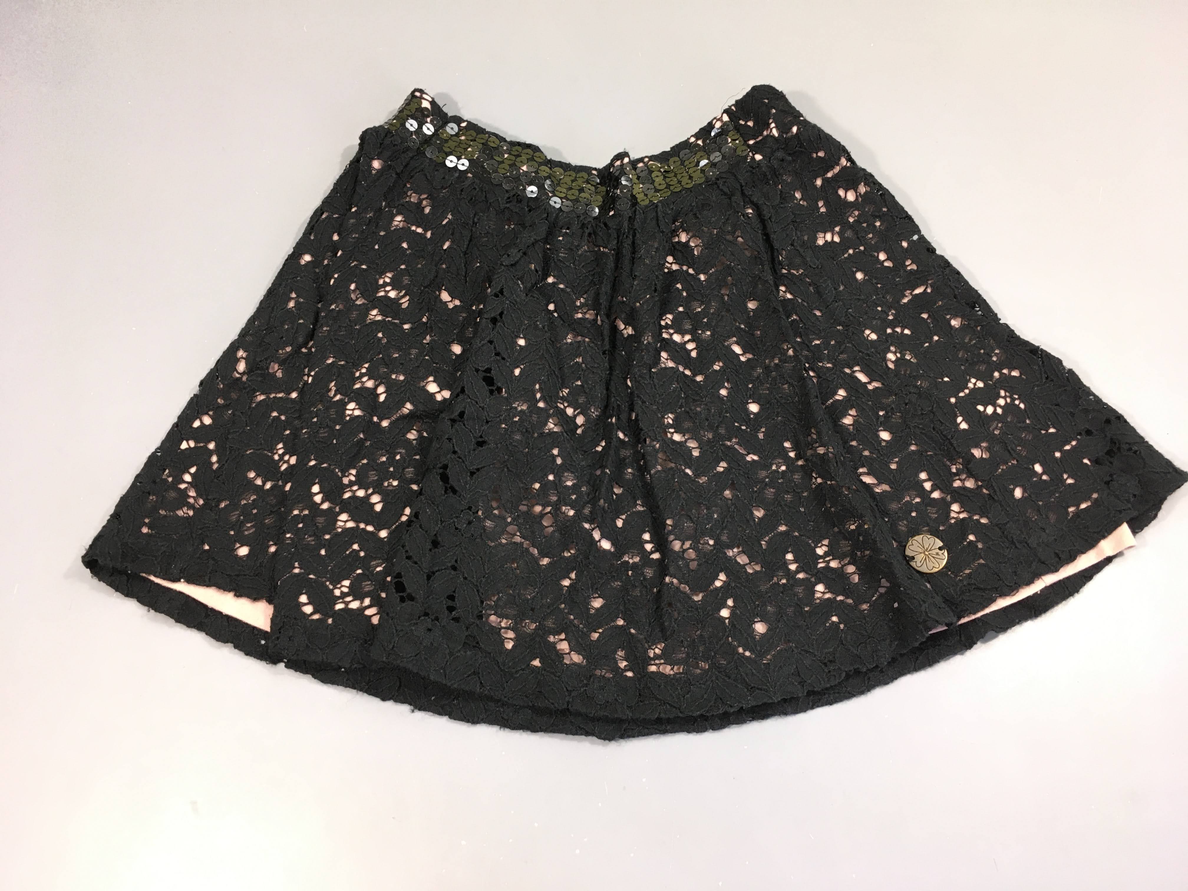 Jupe noir tissu dentelle doublure rose taille élastique