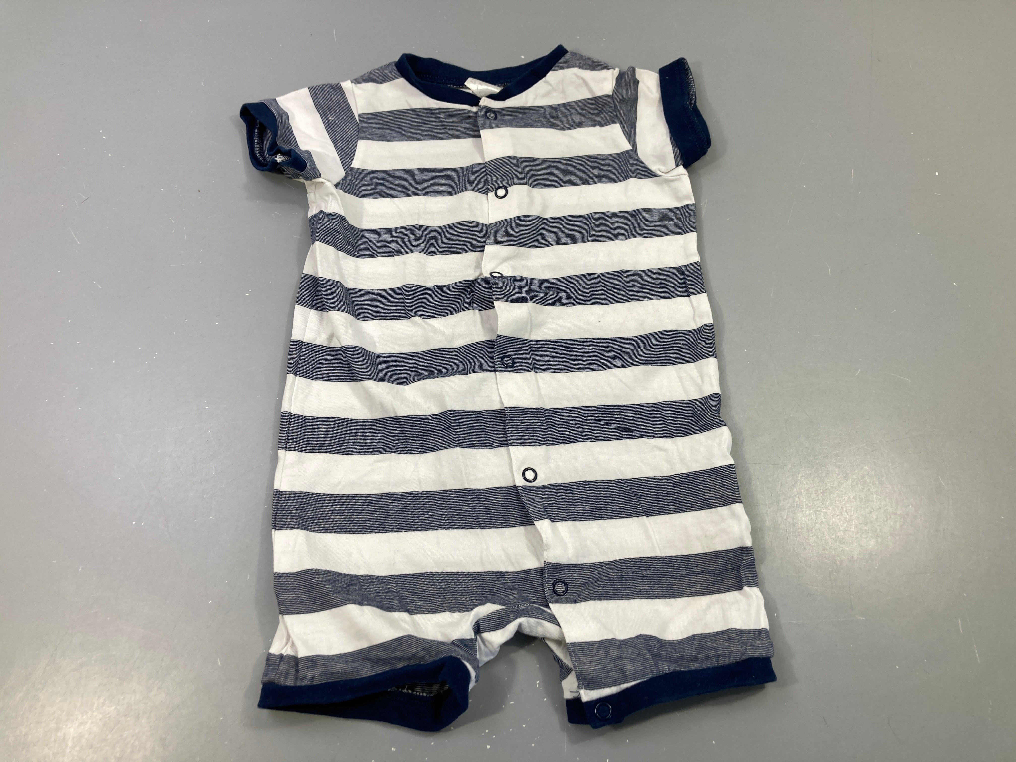 Combishort blanc rayé bleu marine