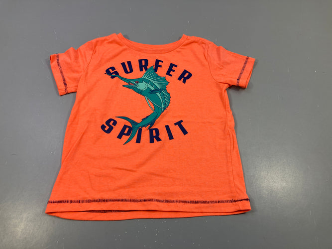 T-shirt m.c orange flammé néon, Espadon "Surfer Spirit", un peu bouloché, moins cher chez Petit Kiwi