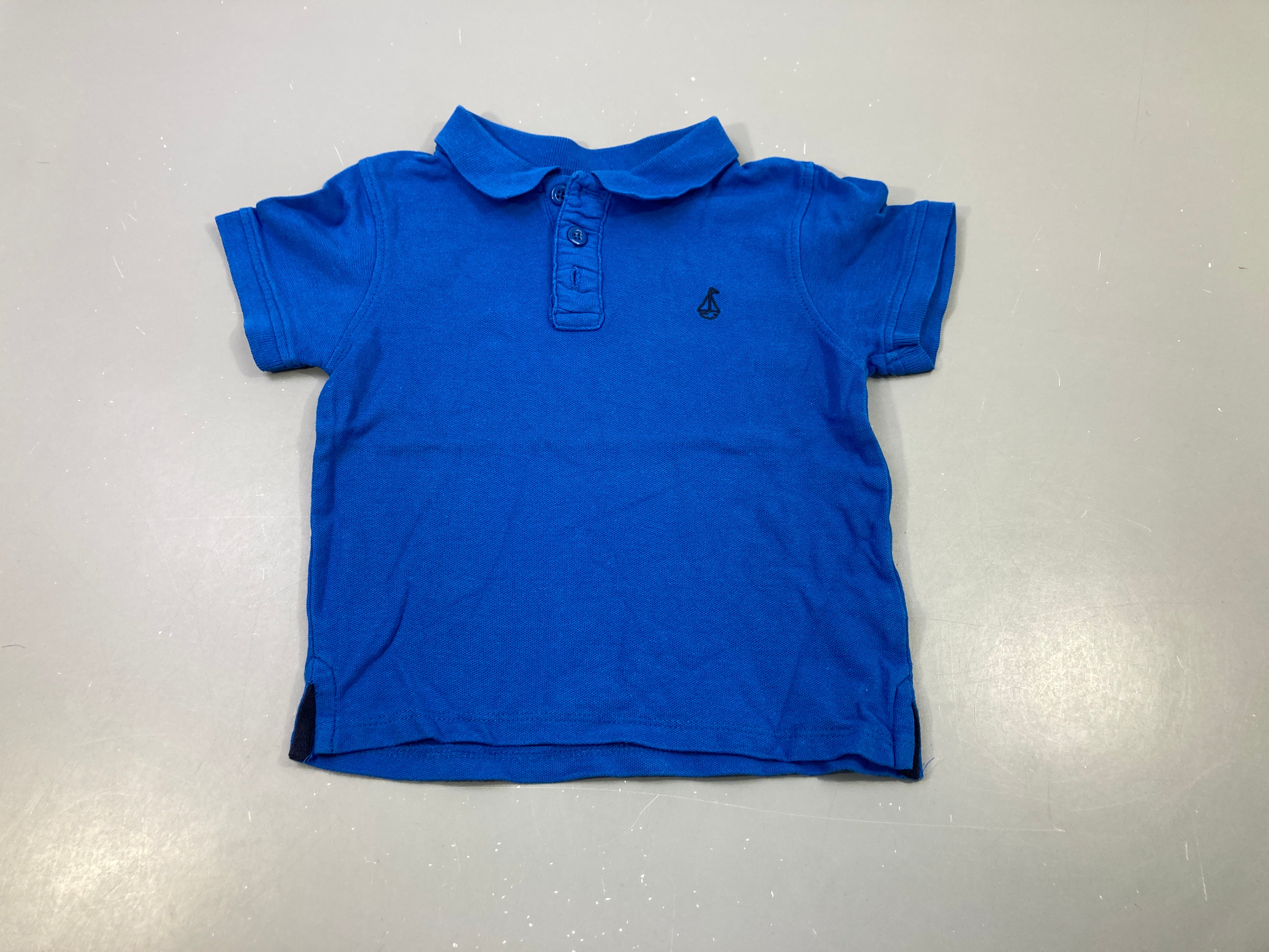 Polo bleu électrique