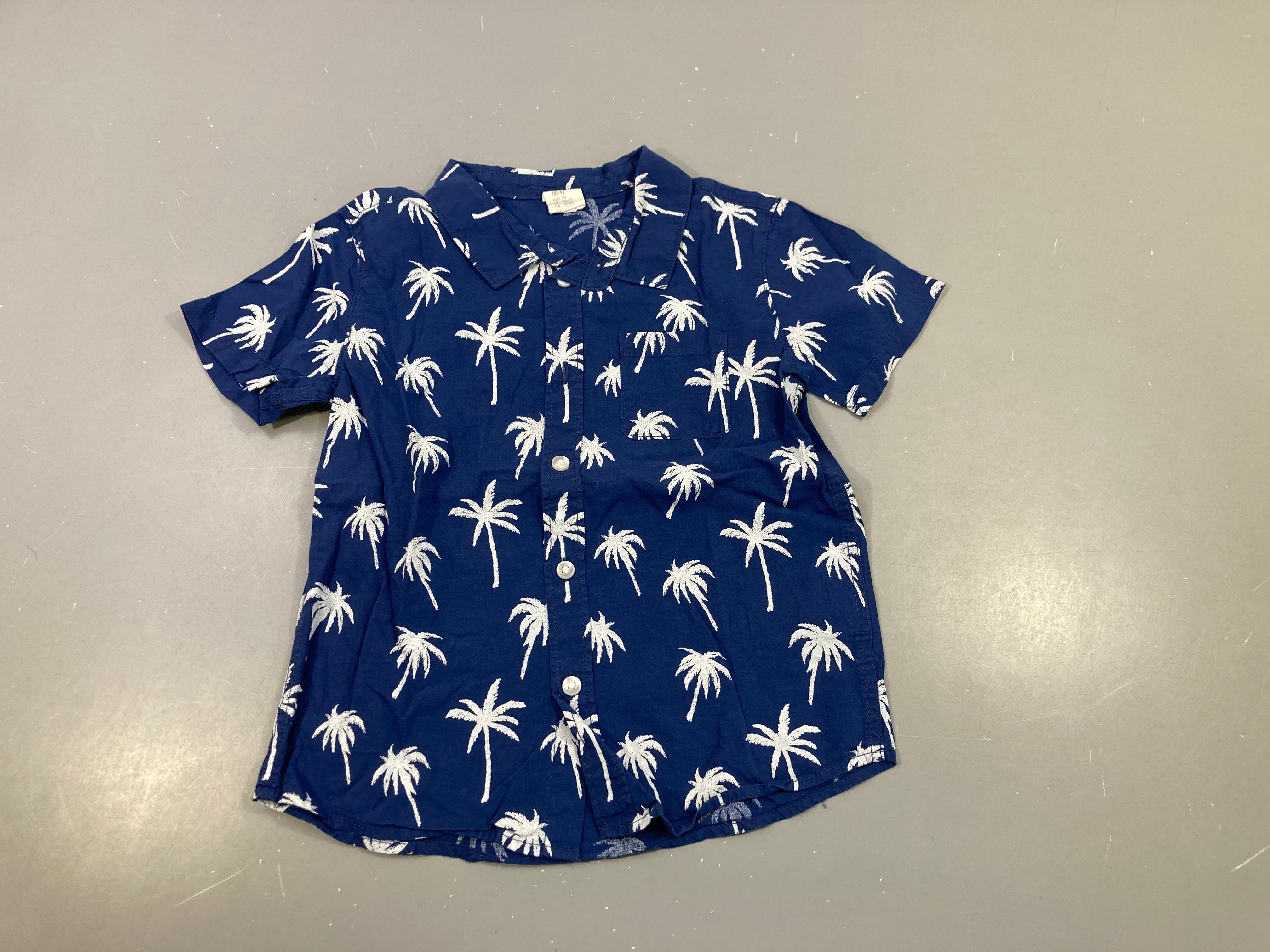 Chemise m.c bleu marine, palmiers blancs