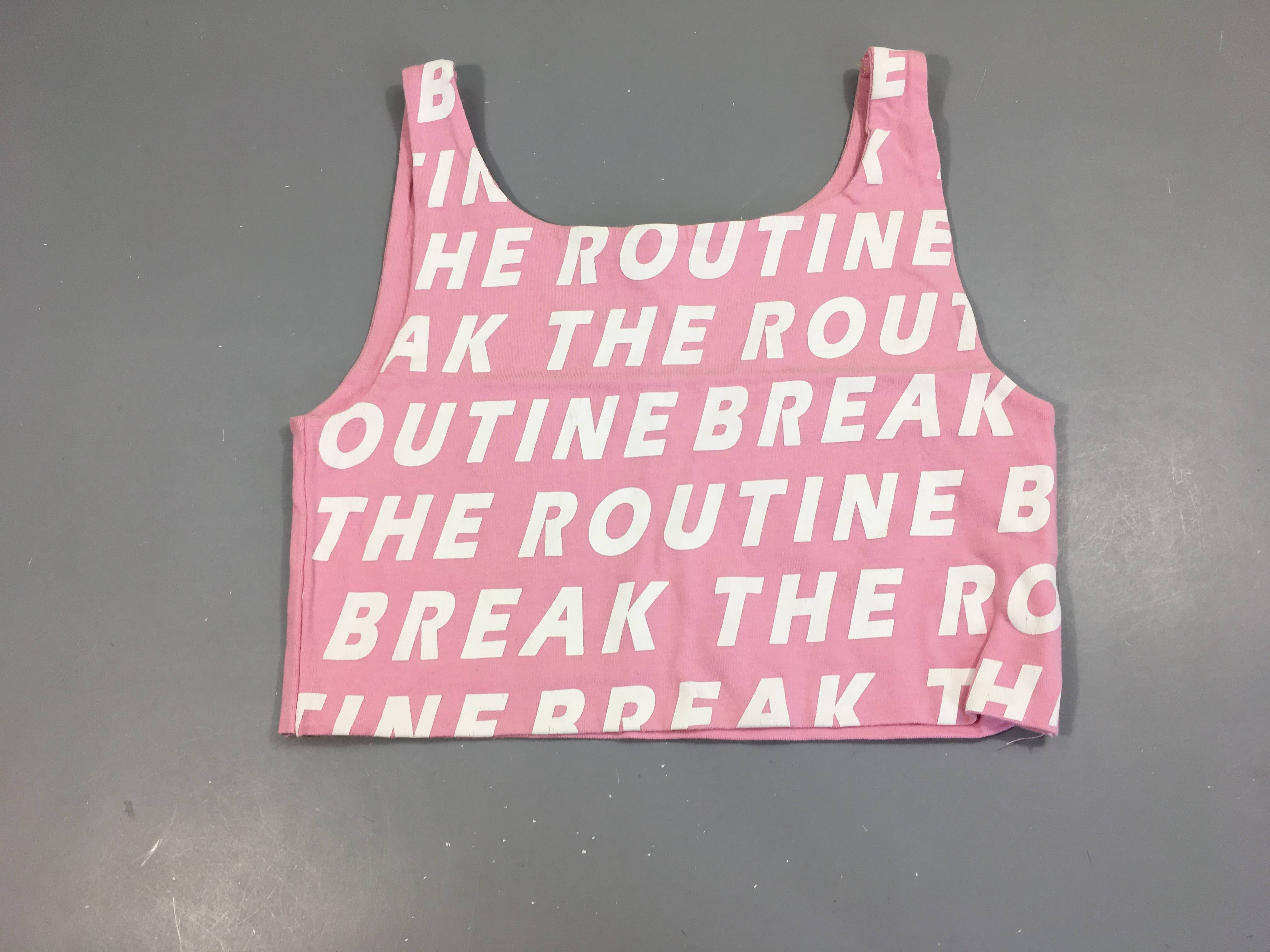 Crop top bretelles rose imprime blanc