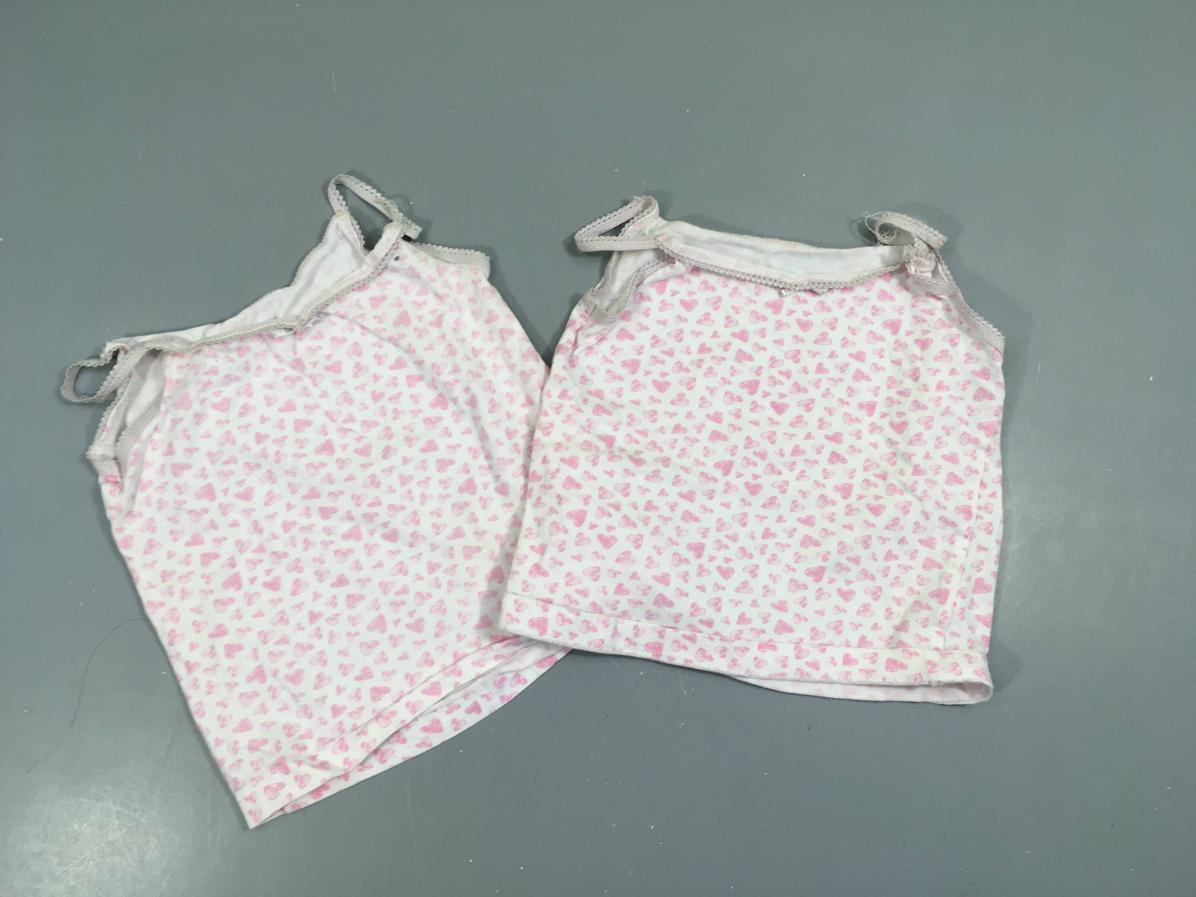 Lot de 2 chemisettes fines bretelles blanches coeurs