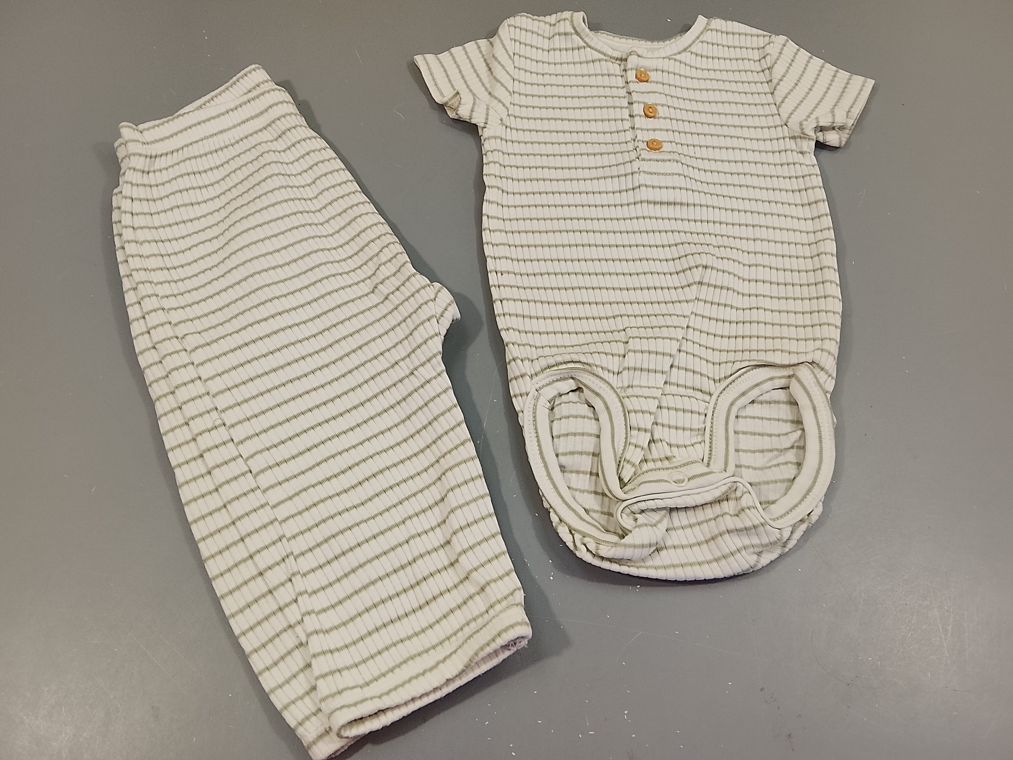 Ensemble Body m.c+ Legging blanc côtelé rayé vert