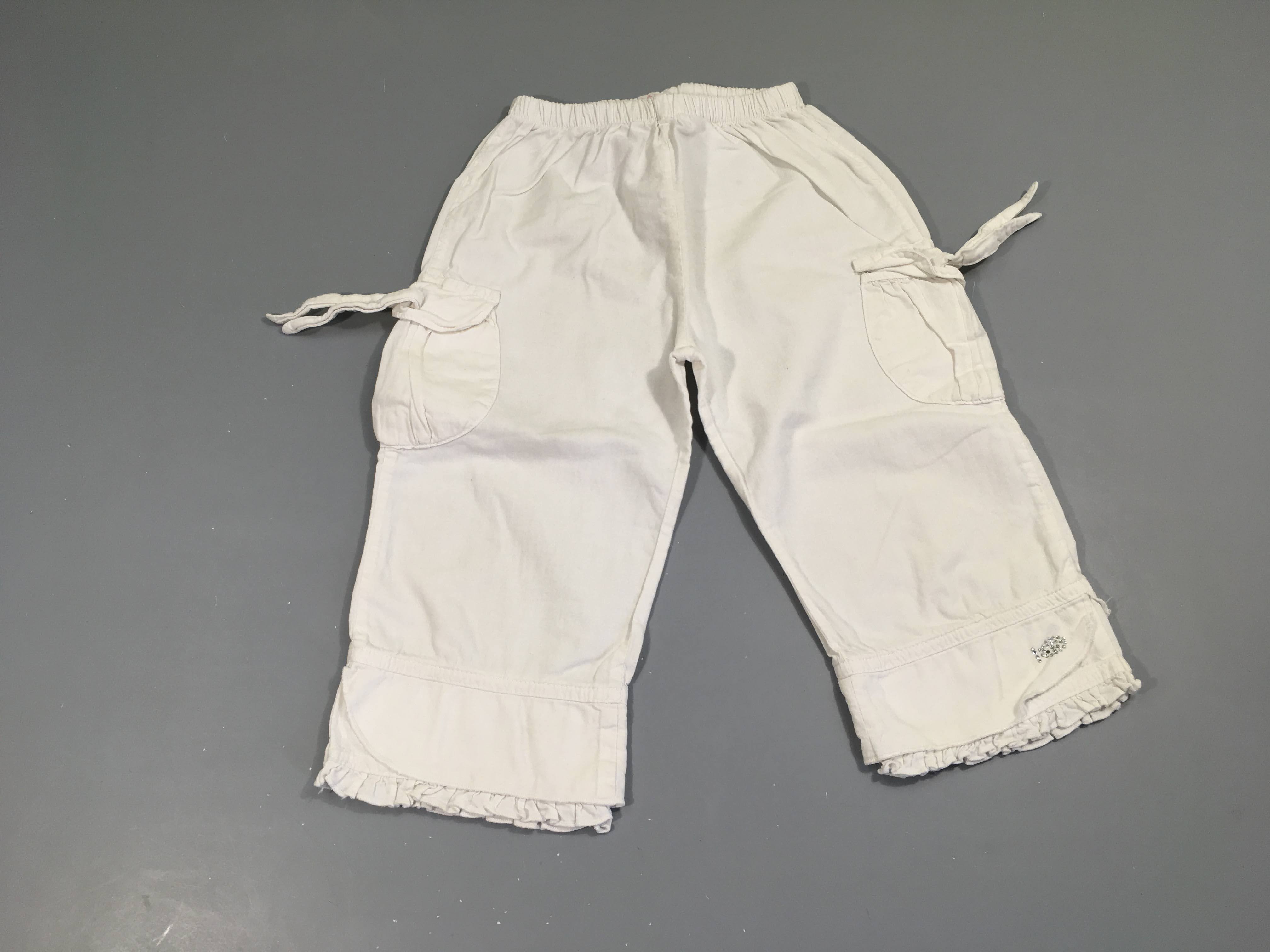 Pantalon blanc poches latérals froufrous