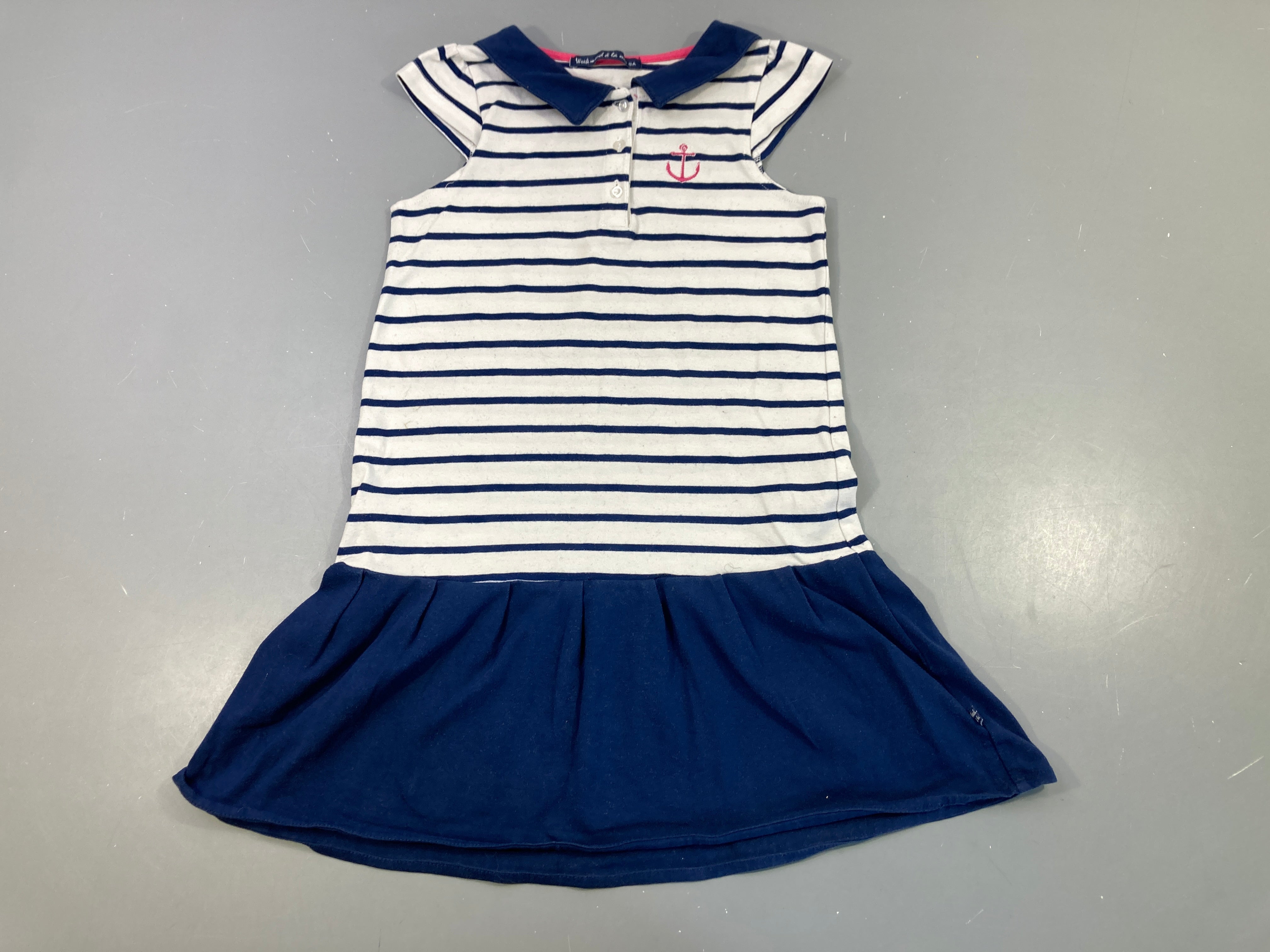 Robe m.c jersey blanc rayé bleu foncé encre, légèrement bouloché