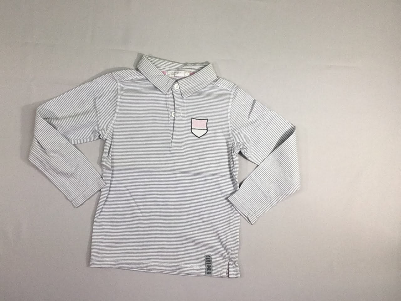 Polo m.l jersey blanc rayé gris écusson
