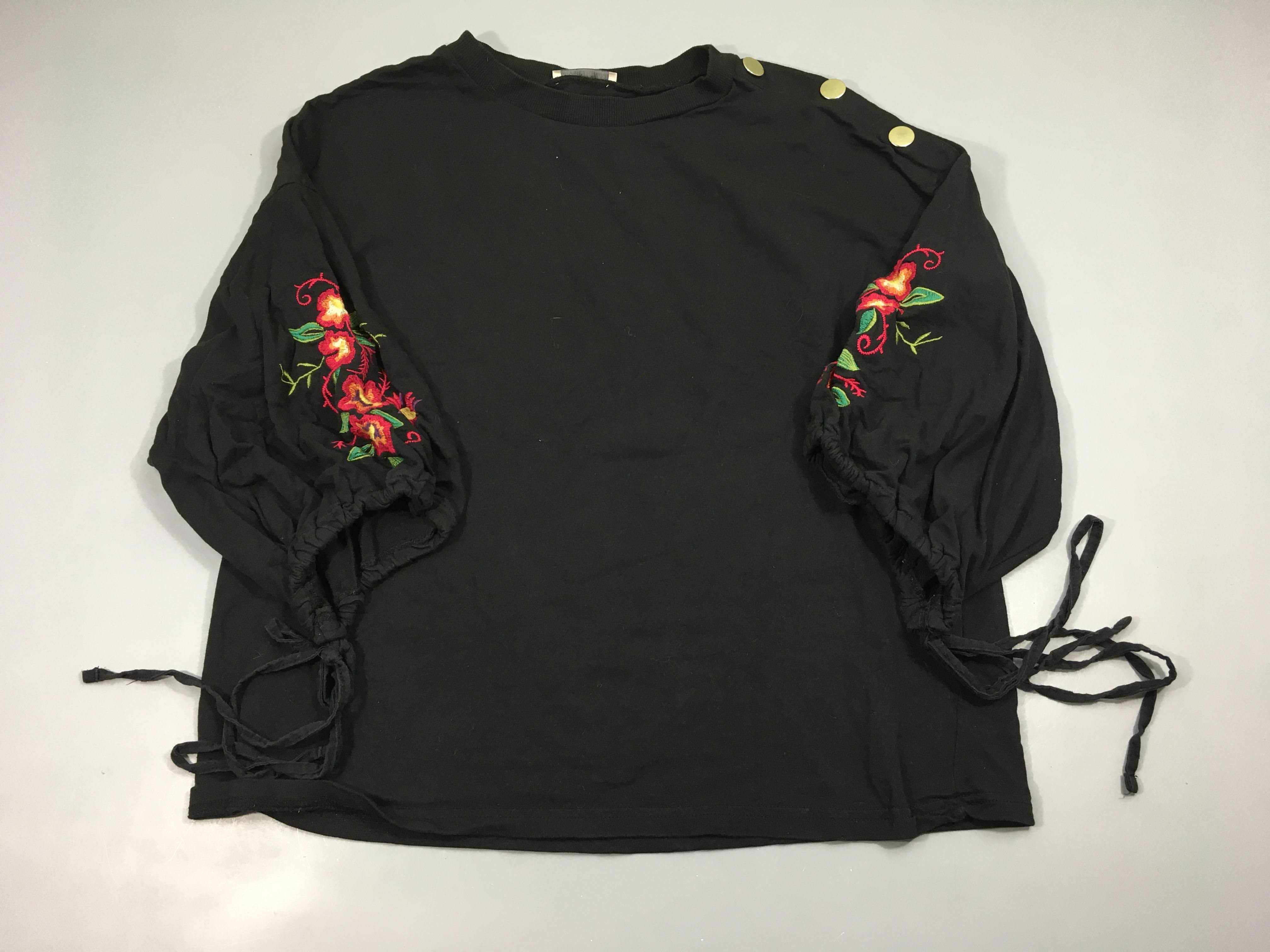Sweat léger noir broderies fleurs manches