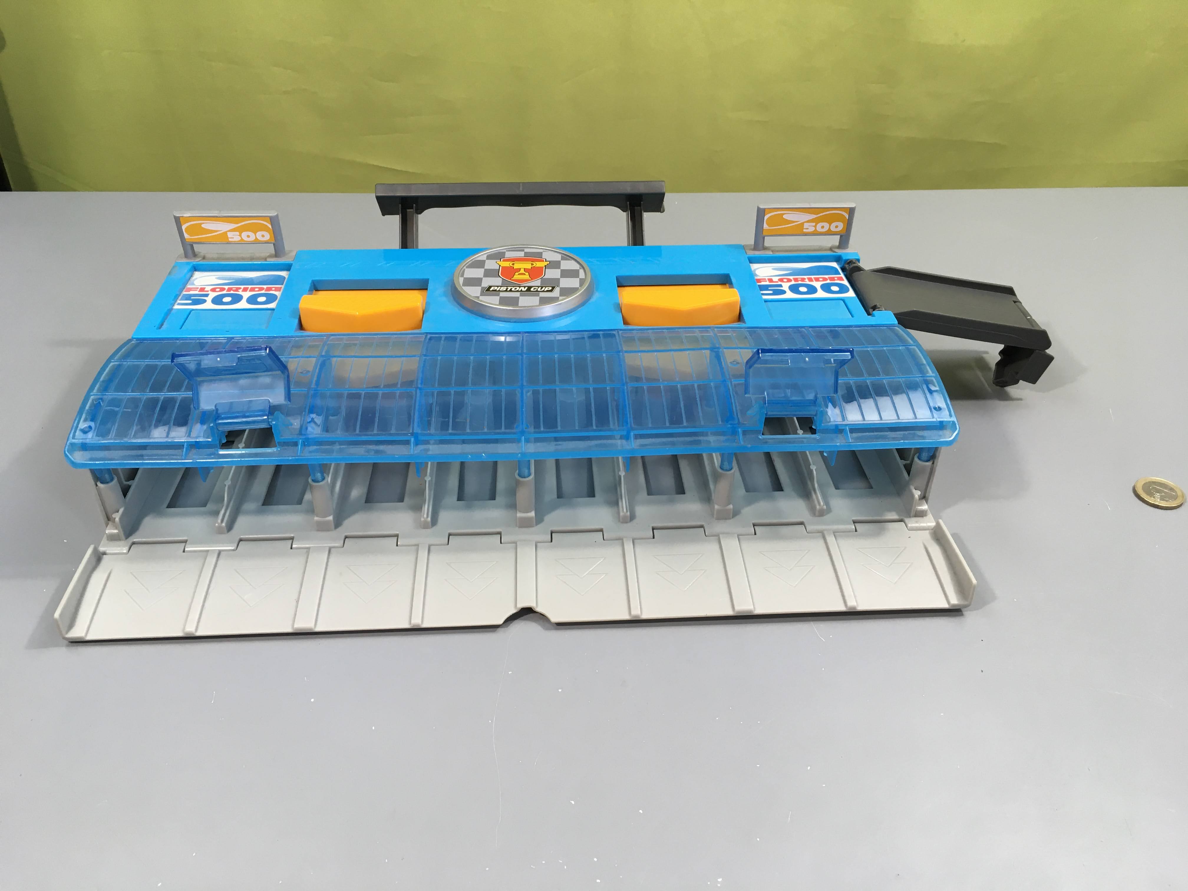 Mattel set de jeu Disney Cars lanceur suprême, sans voiture