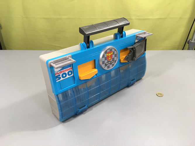 Mattel set de jeu Disney Cars lanceur suprême, sans voiture, moins cher chez Petit Kiwi