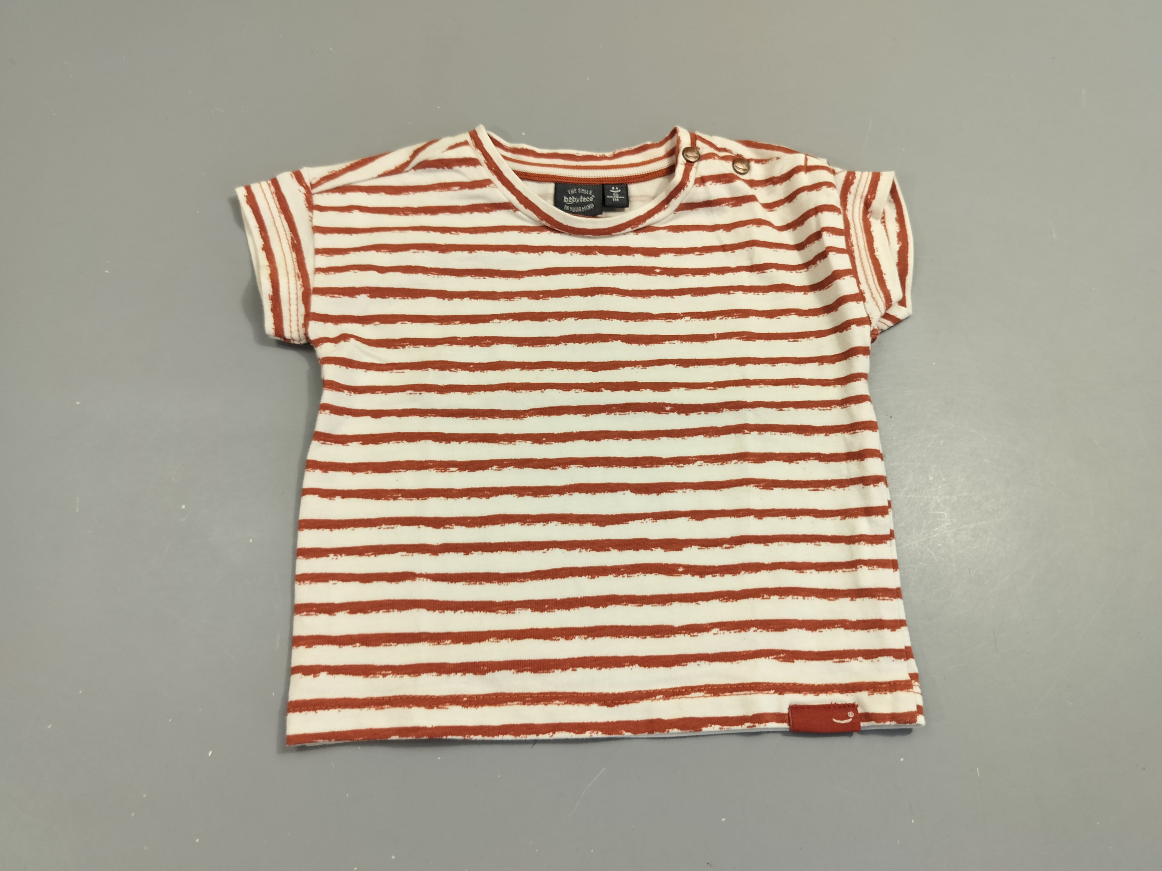 T-shirt m.c blanc rayé brun 95% coton  5% élasthanne