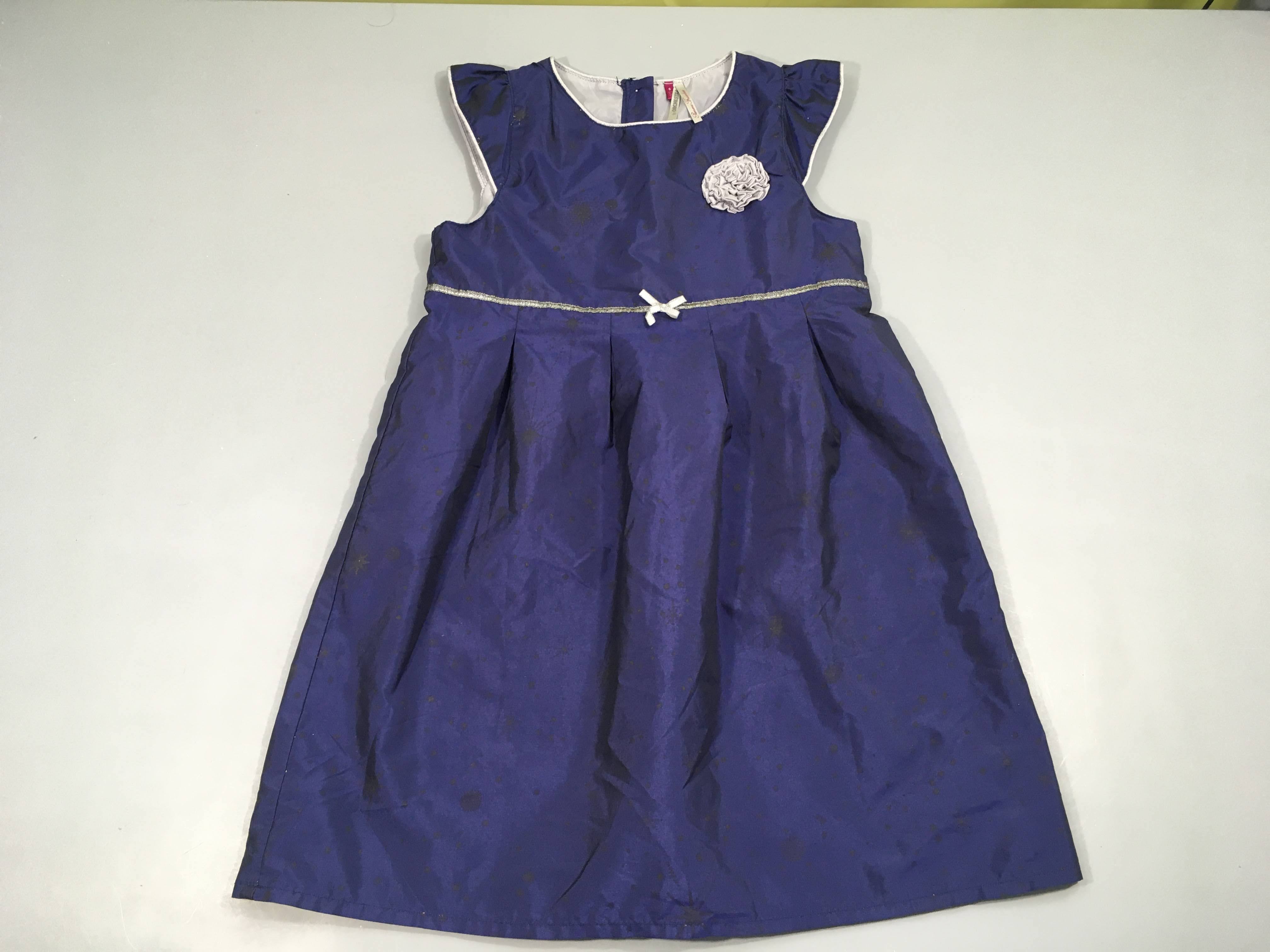 Robe s.m bleue étoiles écusson fleur grise doublée gris