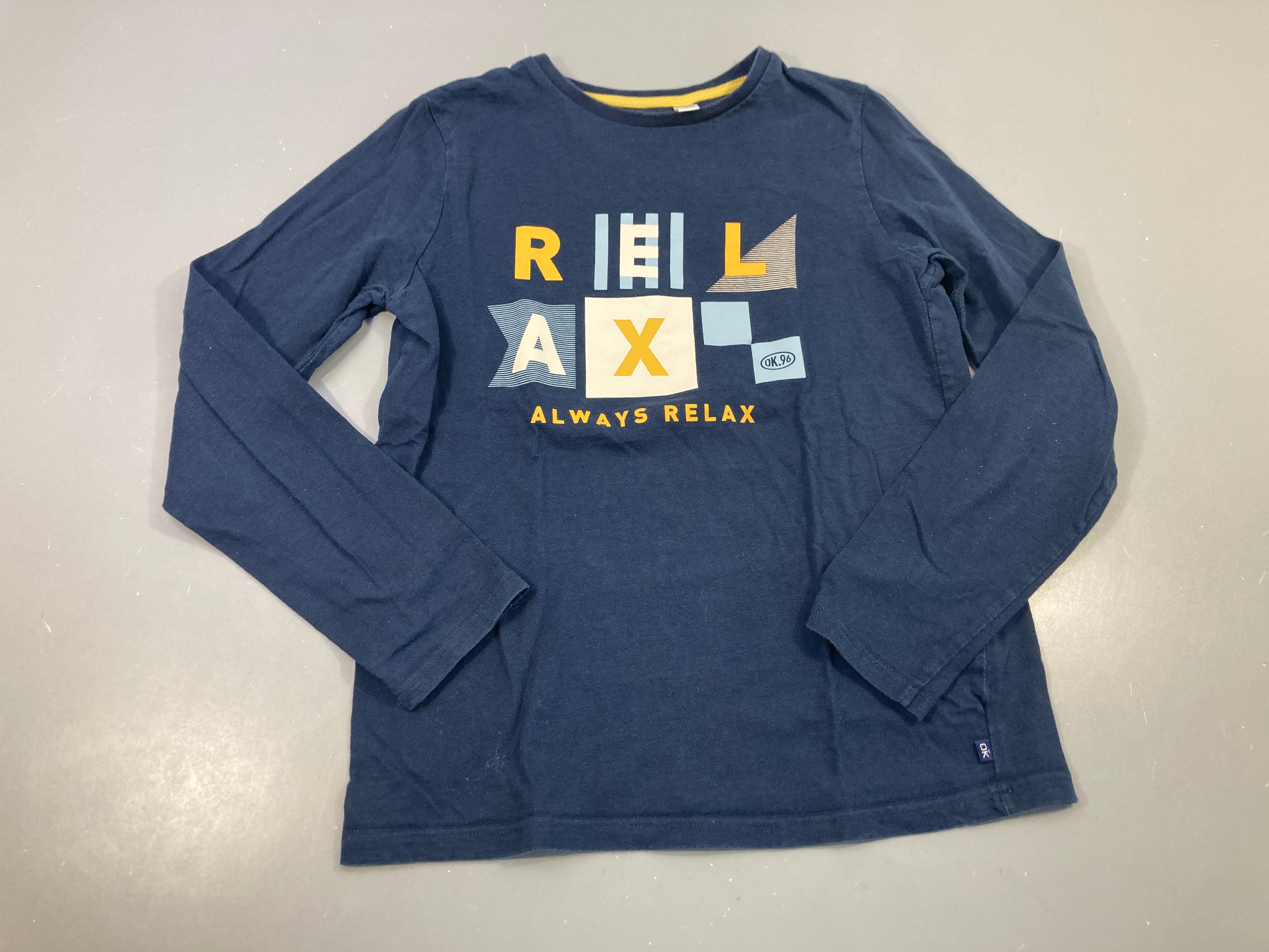 T-shirt m.l bleu foncé Lettres