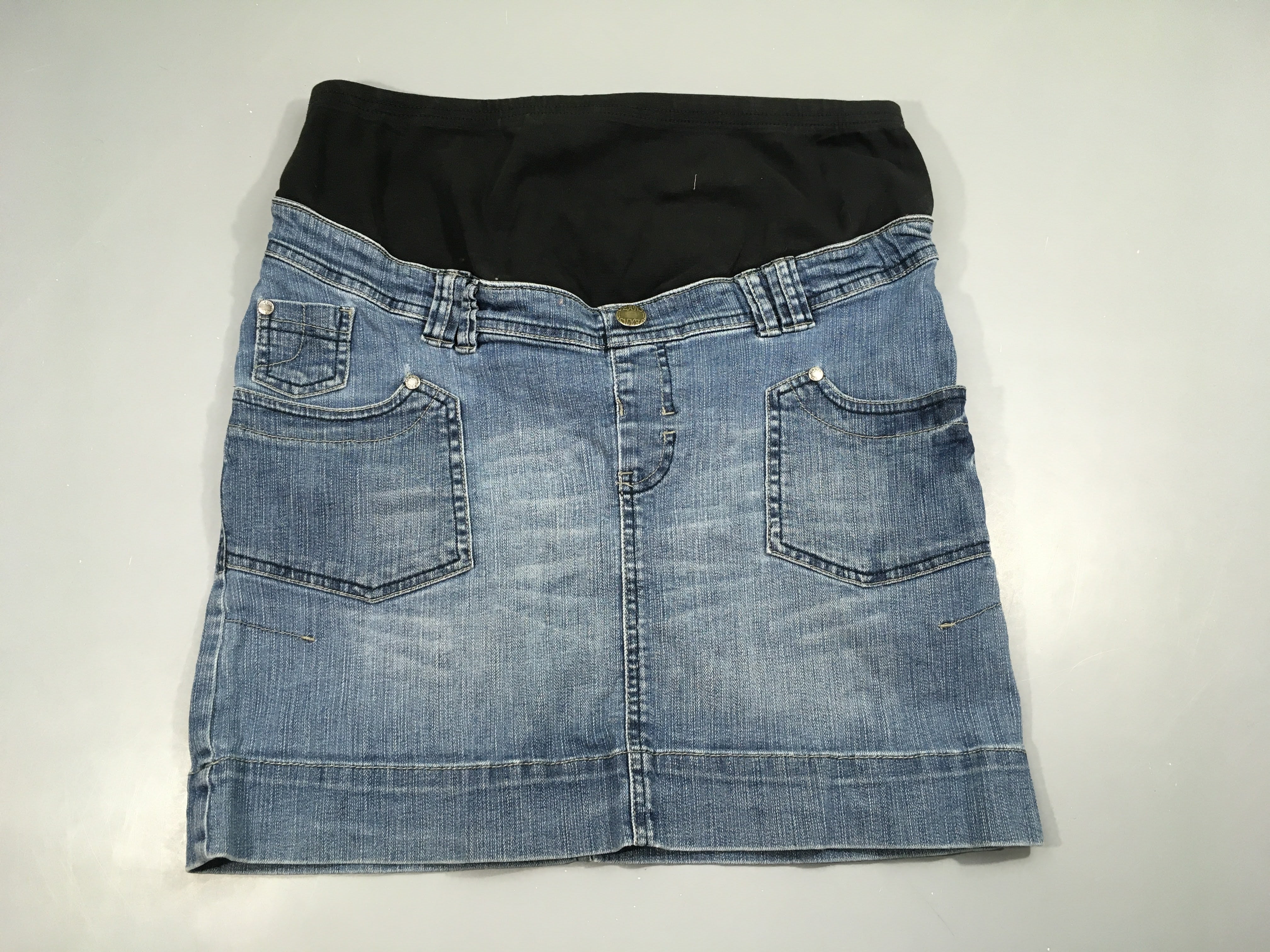 Jupe en jean de grossesse