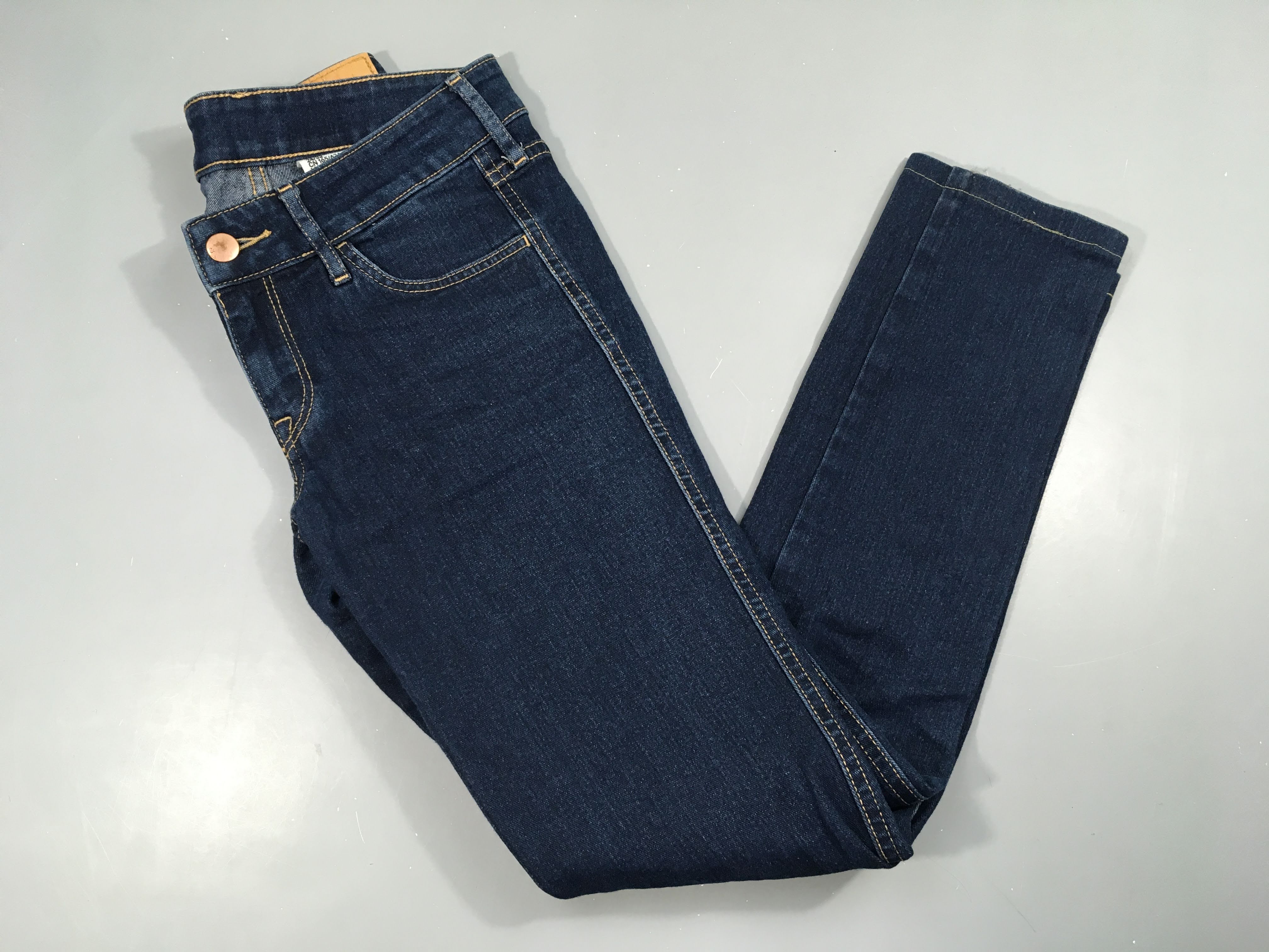 Jeans foncé taille basse