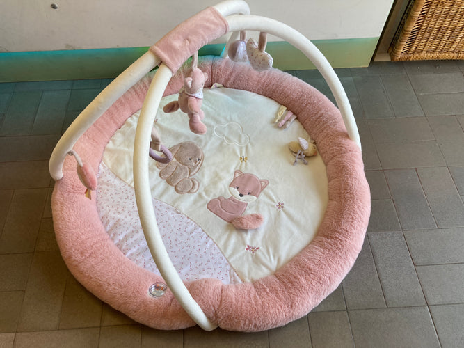 Tapis d'éveil velours écru/rose lapin, renard, moins cher chez Petit Kiwi