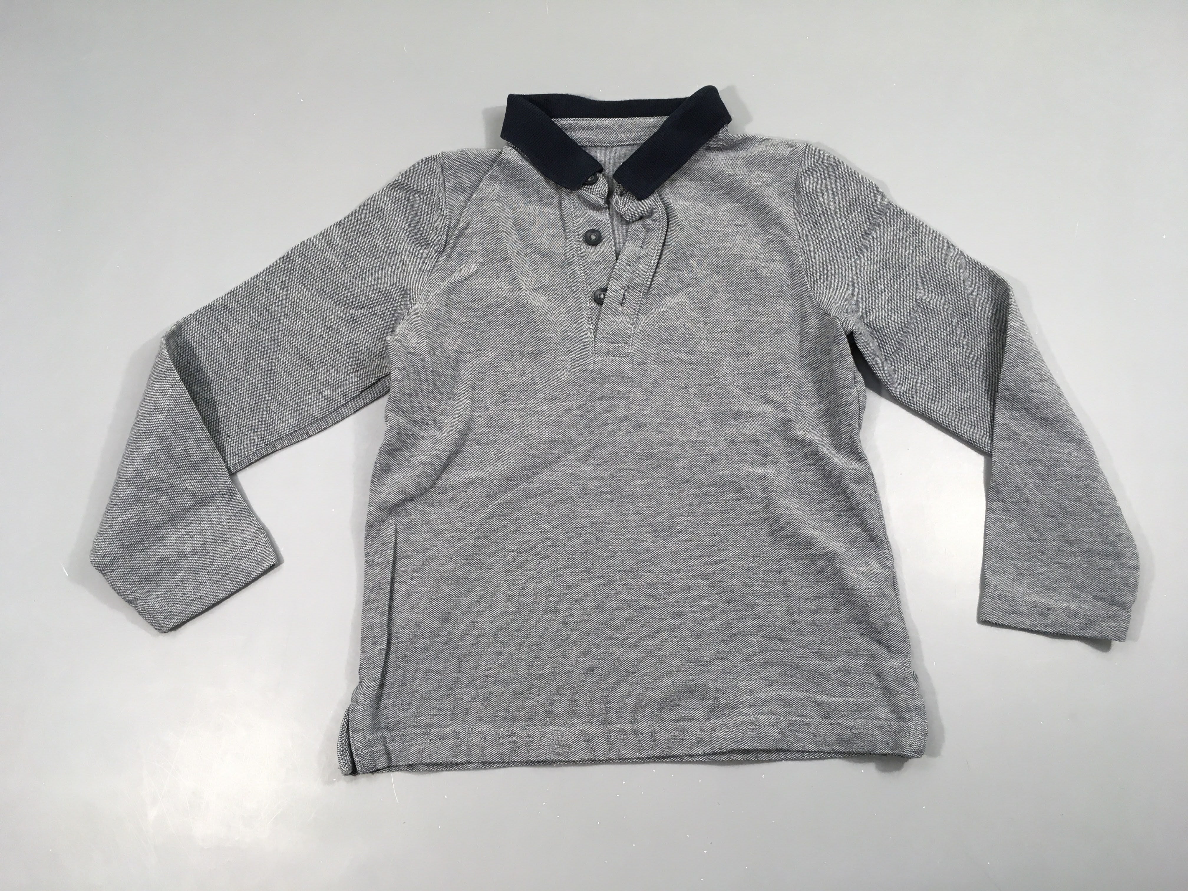 Polo ml gris chiné col bleu