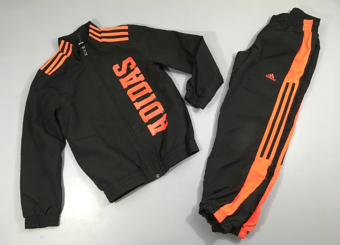 Ensemble survêtement noir bandes orange Adidas, moins cher chez Petit Kiwi