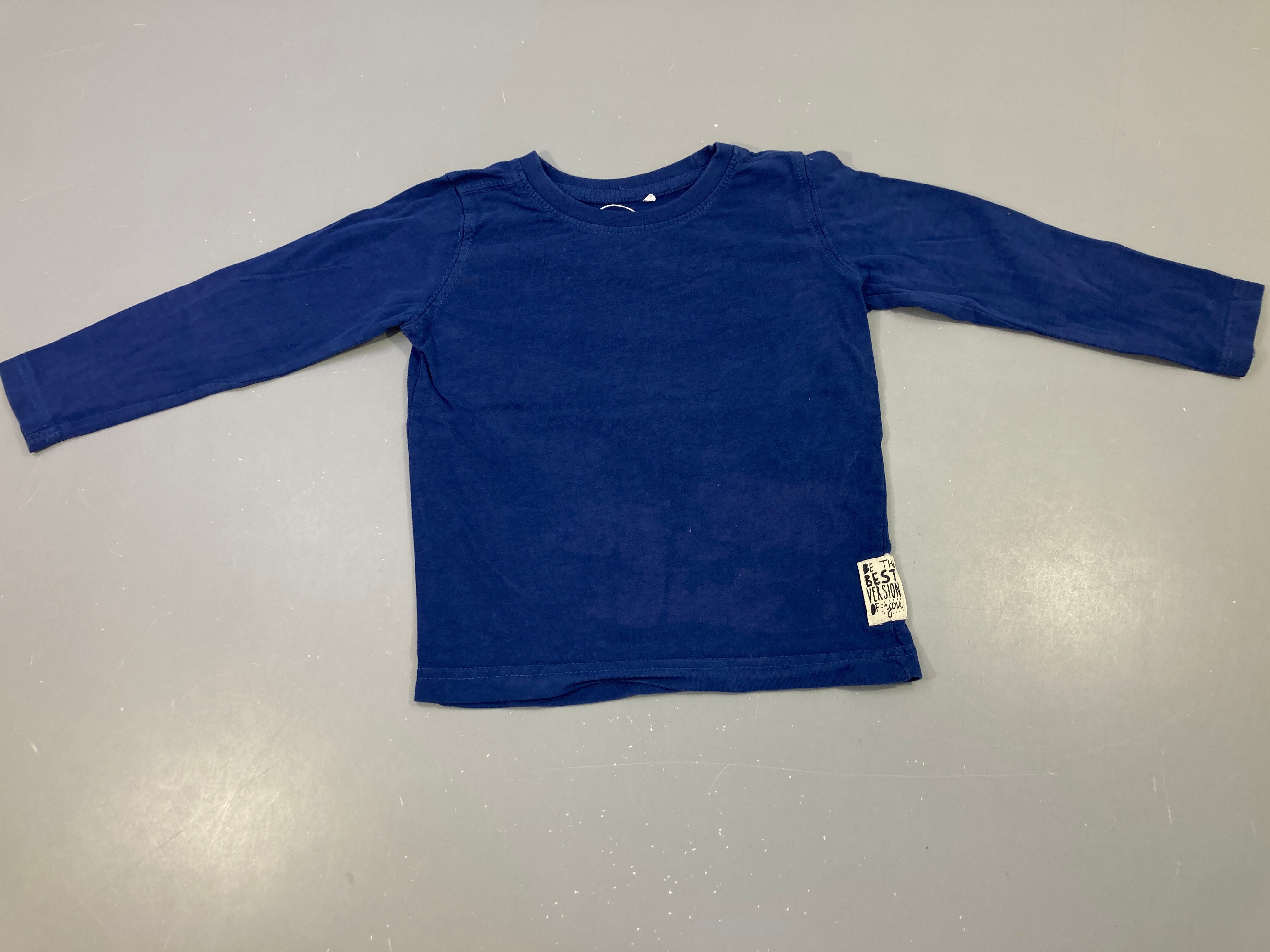 T-shirt m.l bleu foncé
