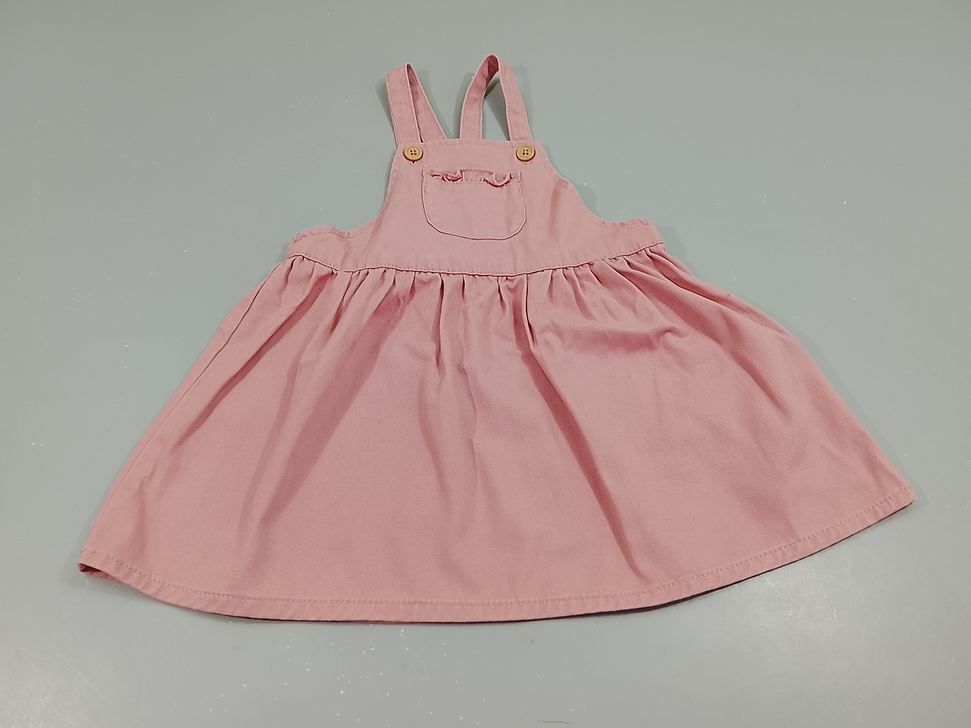 Robe à bretelle rose, petite poche