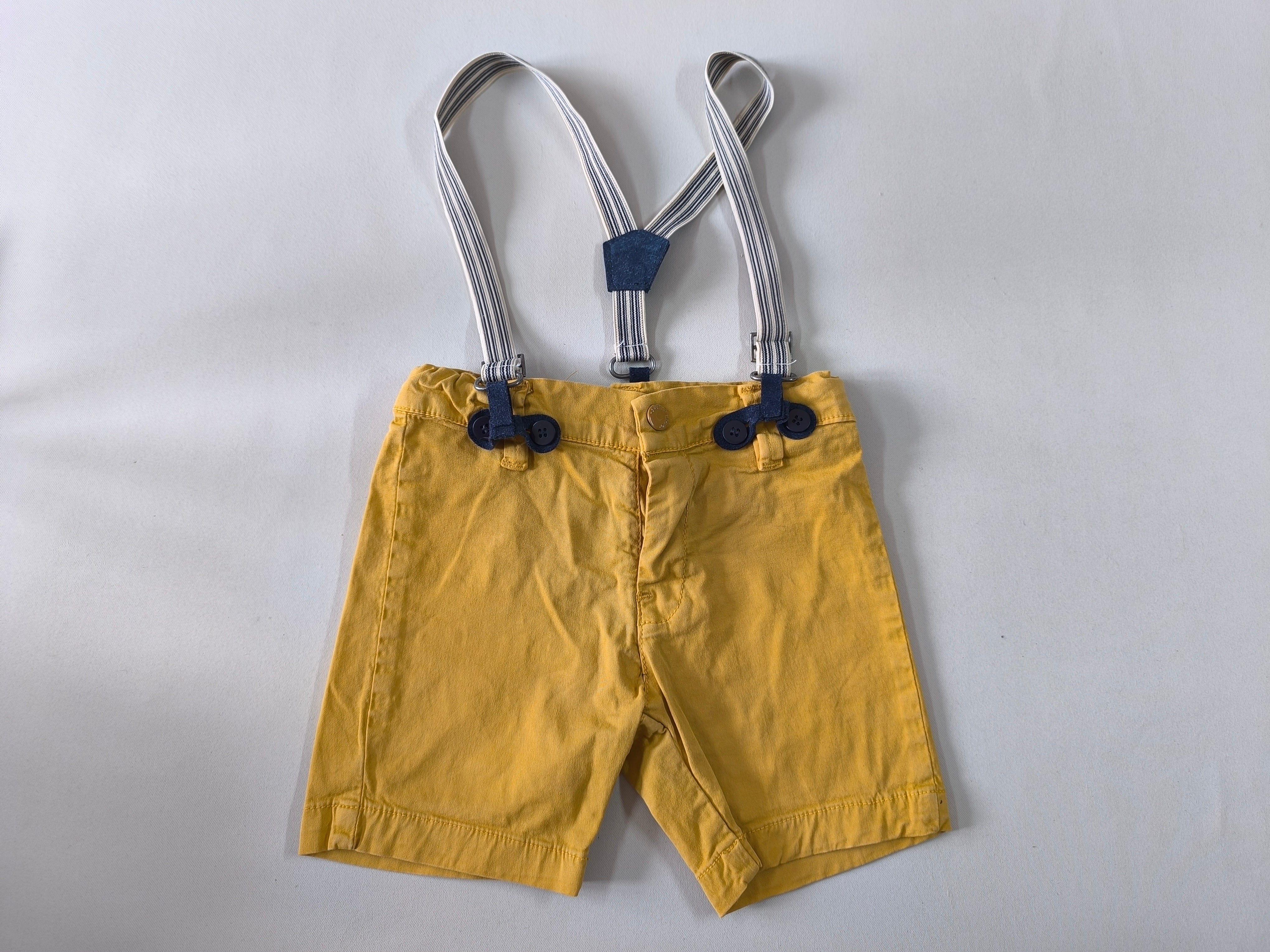 Bermuda moutarde avec bretelles élastiques